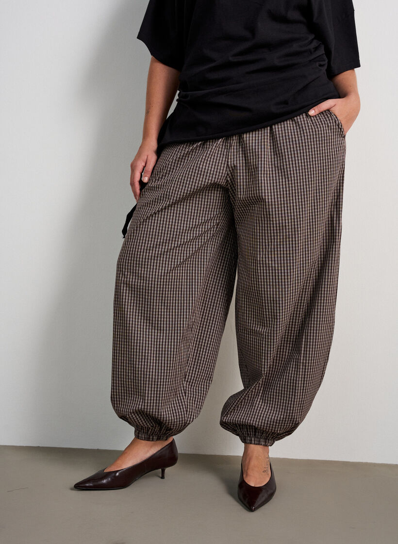 Balloonbroek met hoge taille en all-overpatroon, Bruin, Model image number 2