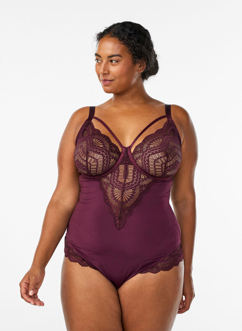 Body van kant met beugels en bandjesdetails, Rood, Model image number 0