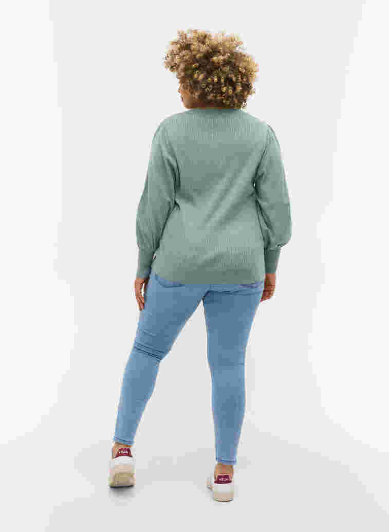 Cropped Amy jeans met rits, Light blue denim, Model