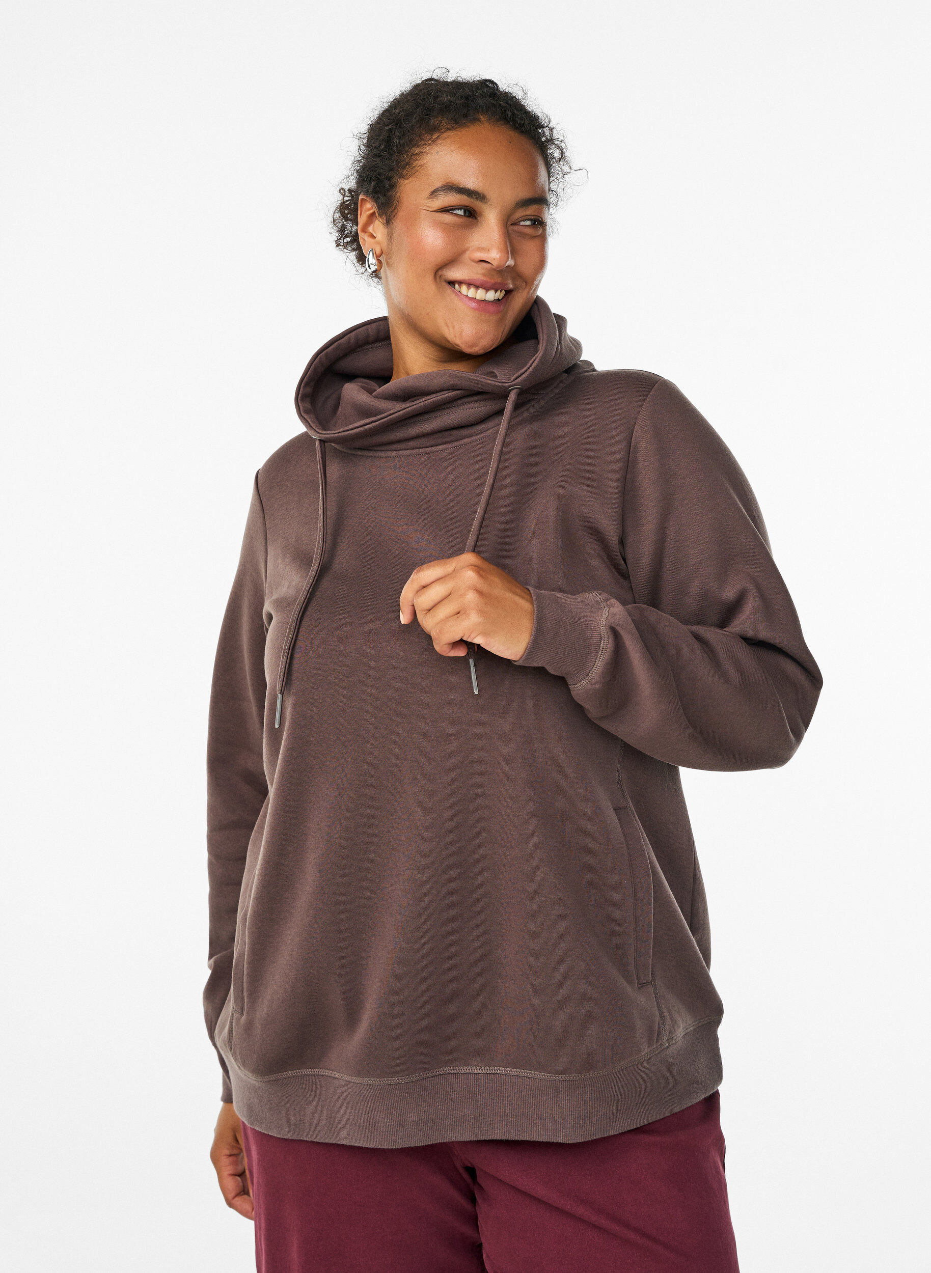 ZizziSweatshirt met hoge kraag en zakken, Bruin, Model image number 0