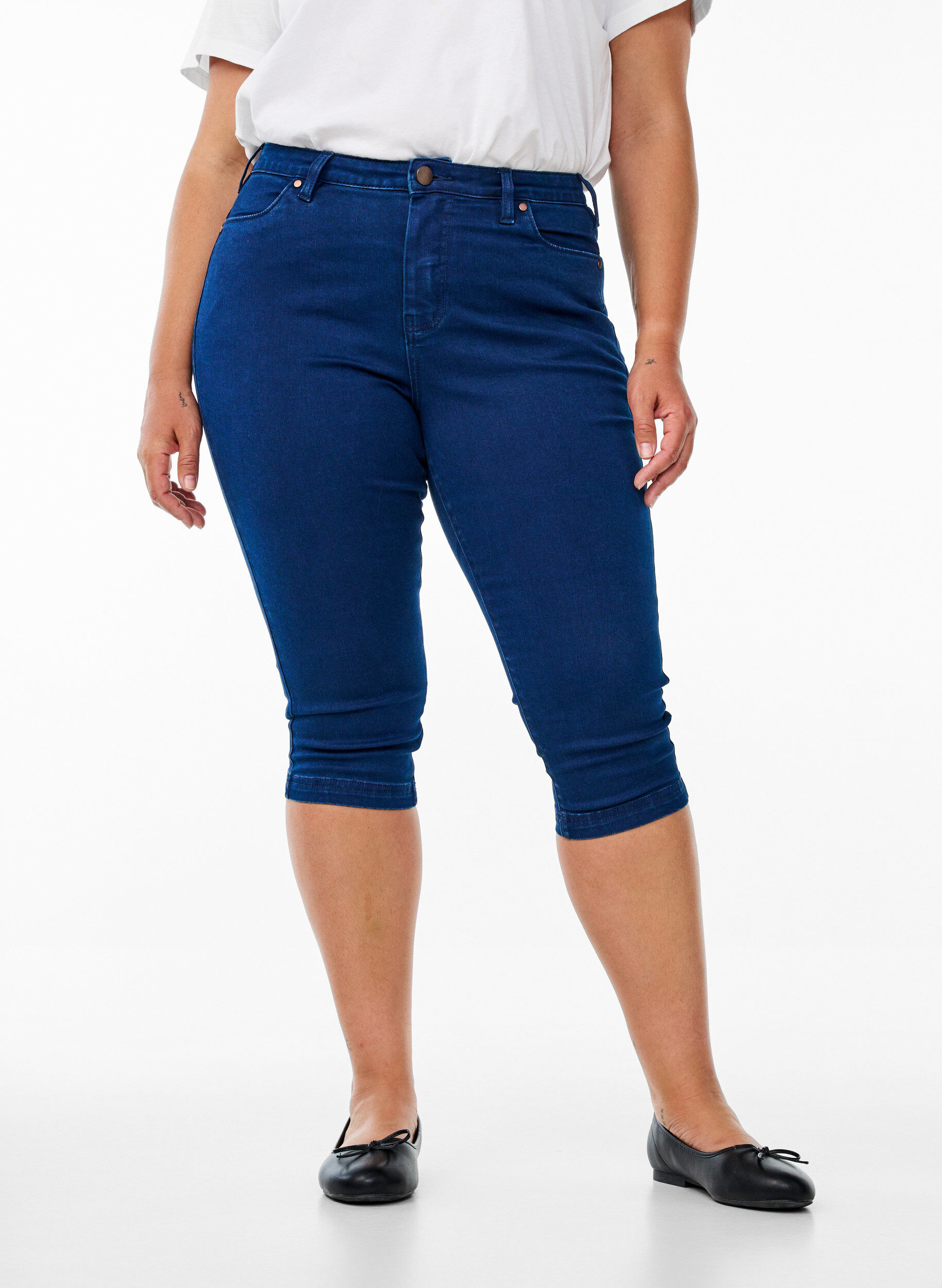 Zizzi Amy capri jeans met hoge taille en super strakke pasvorm, Blauw, Model image number 2