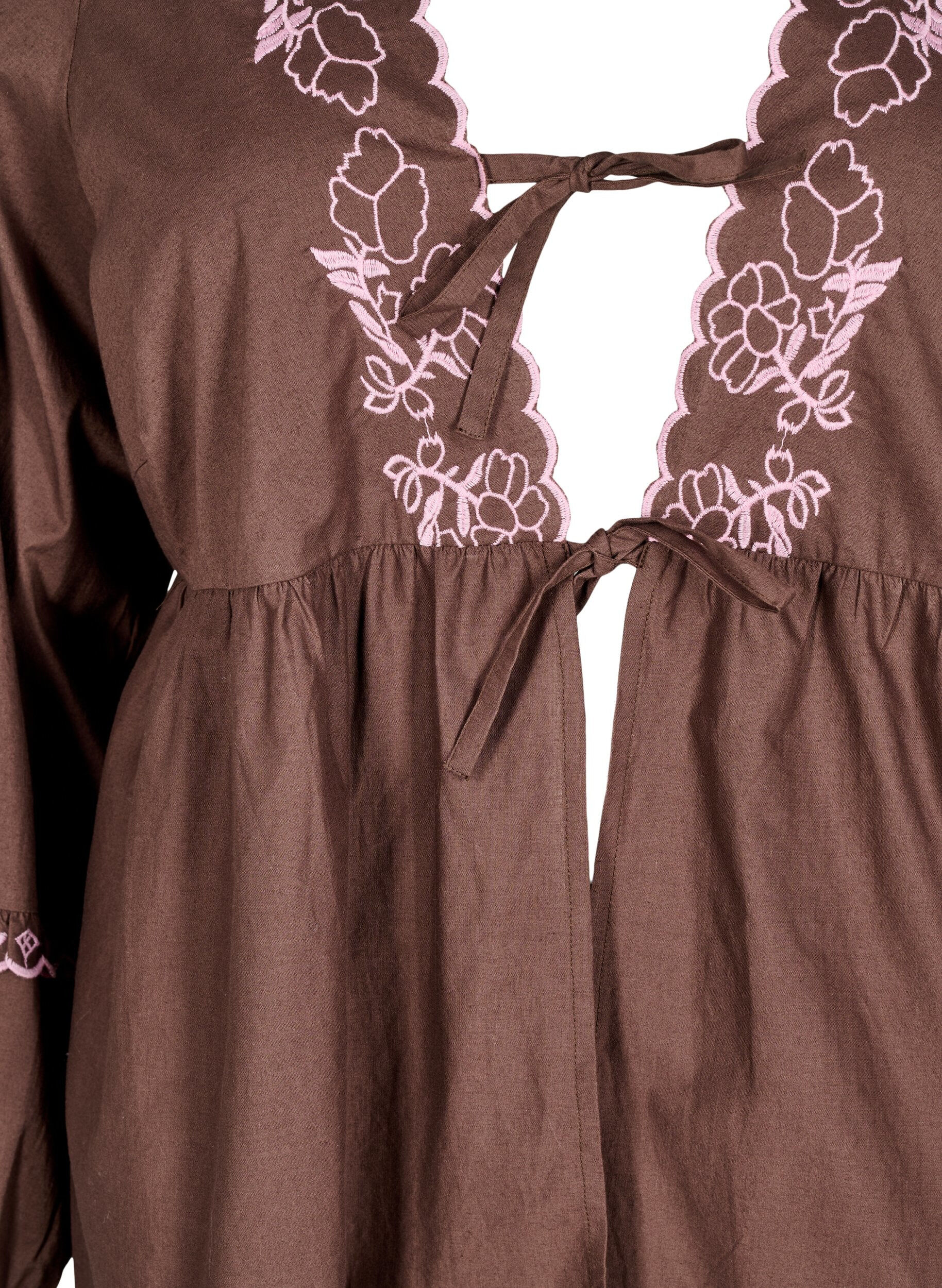 Zizzi Blouse met open voorkant en geborduurde details, Bruin, Packshot image number 2