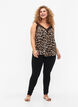 Kanten topje van viscose, Leopard, Model image number 2