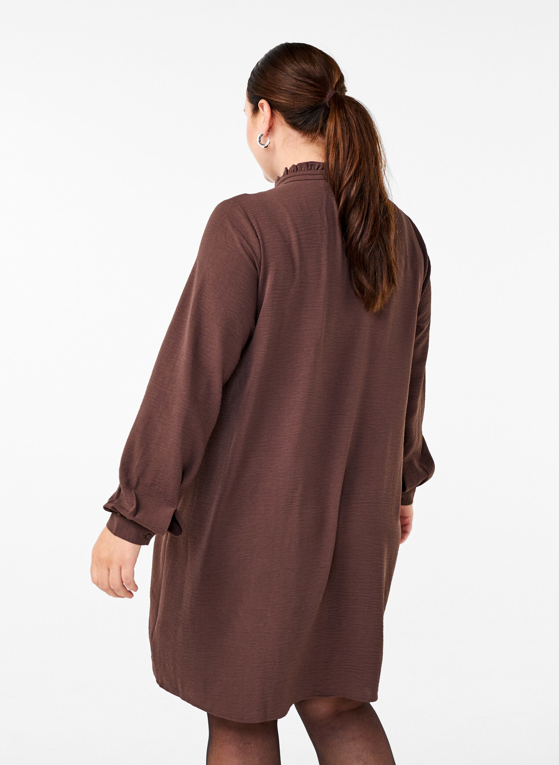 Zizzi Jurk met lange mouwen en details met ruches, Chocolate Martini, Model image number 1