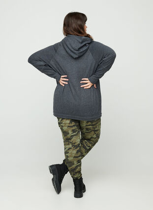 Cropped jeans met camouflageprint, Ivy Green/Camo, Model image number 1