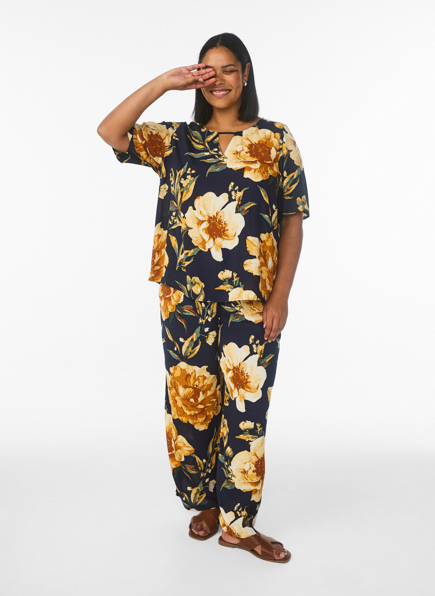 Zizzi Viscose blouse met korte mouwen met print, Blauw, Model image number 1