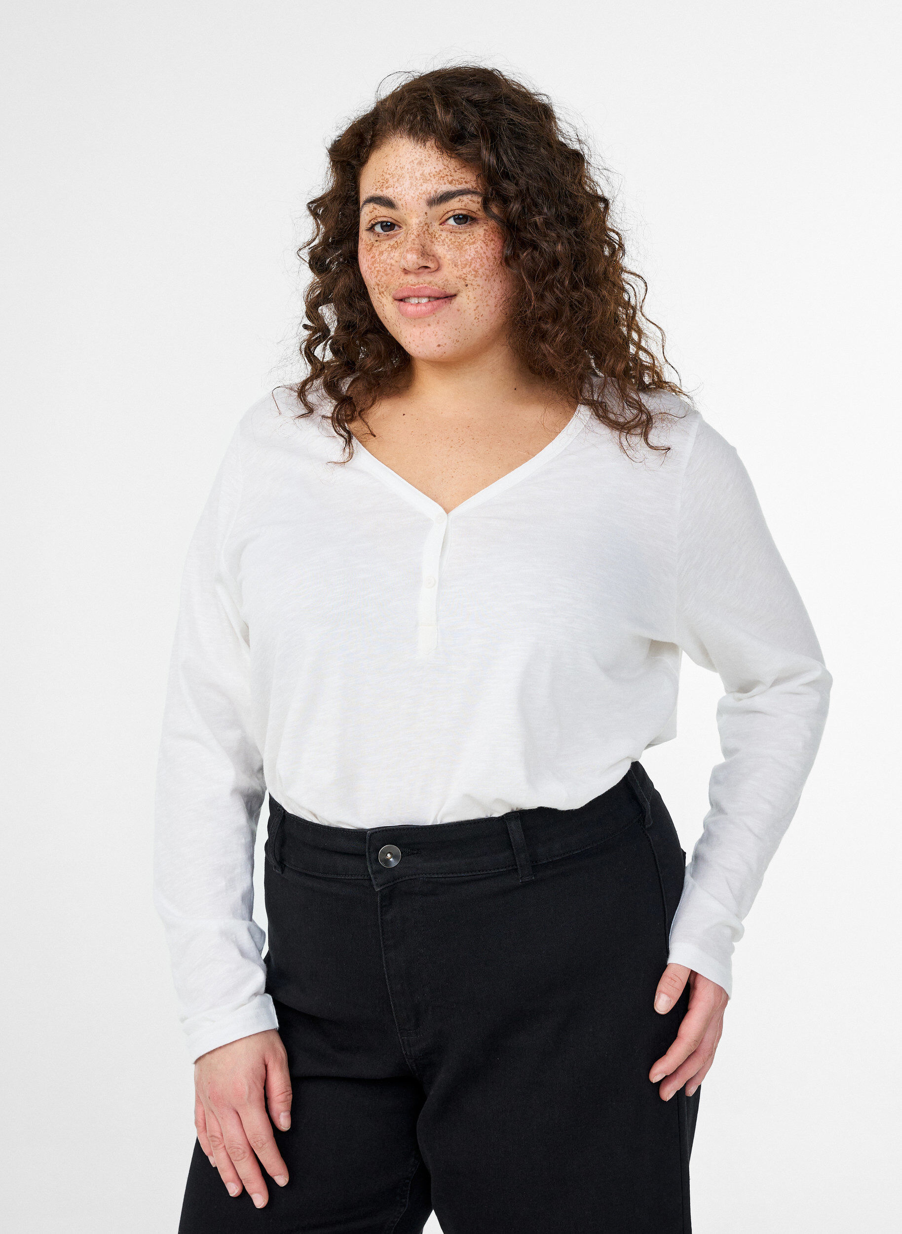 T-shirt met lange mouwen, V-hals en knopen, Wit, Model