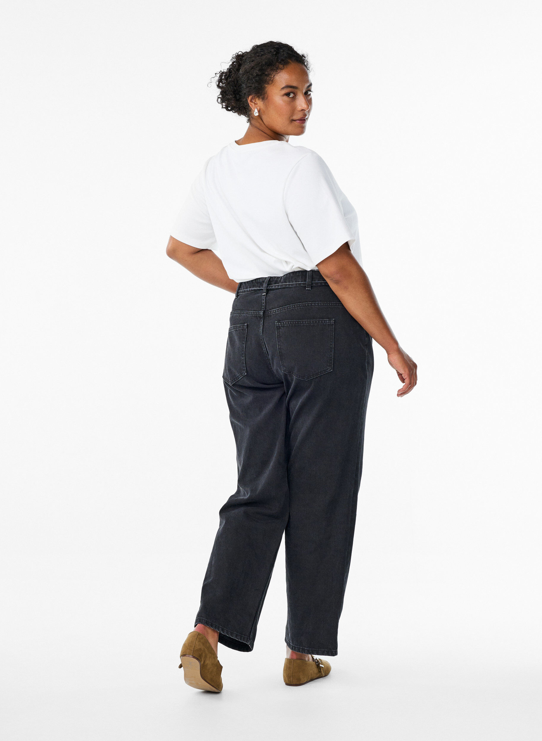 Zizzi Straight-fit jeans met een strikceintuur, Zwart, Model image number 1