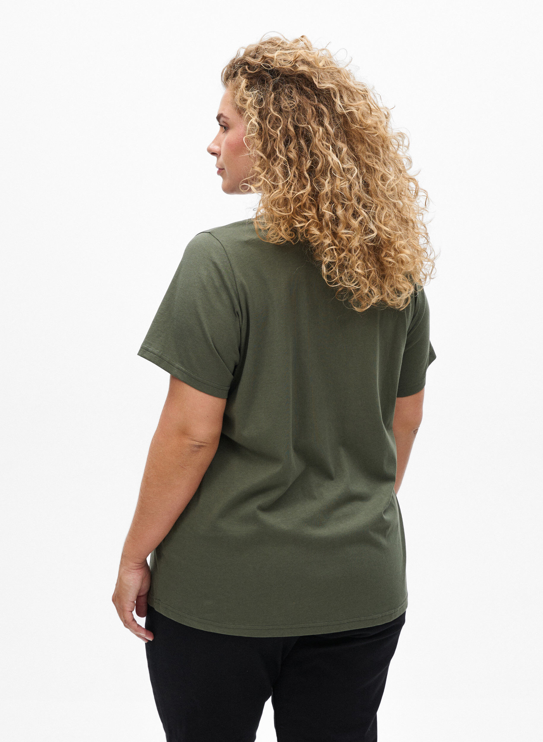 Zizzi Basis T-shirt van katoen met een V-hals, Groen, Model image number 2