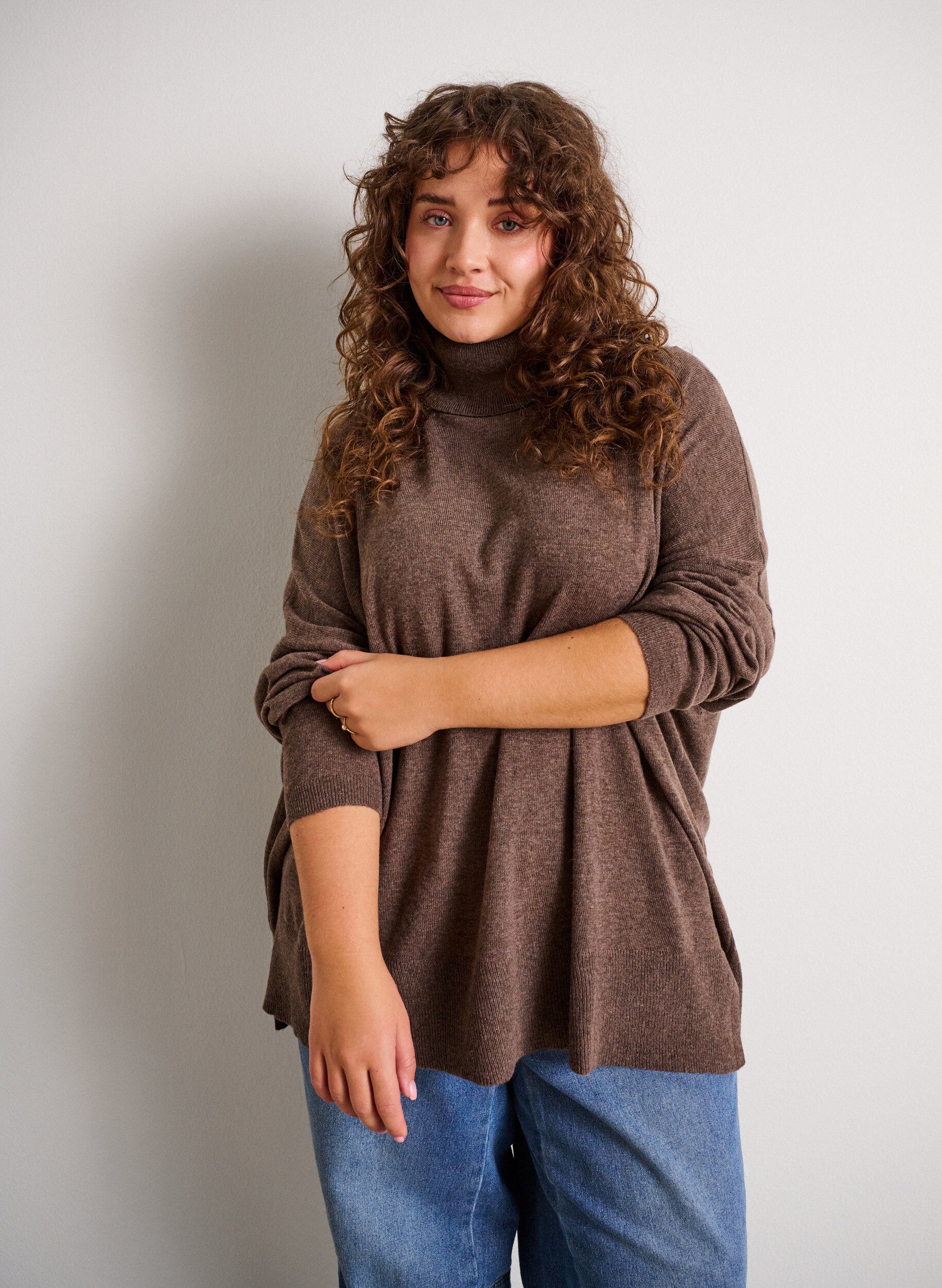Coltrui met losse pasvorm, Bruin, Model
