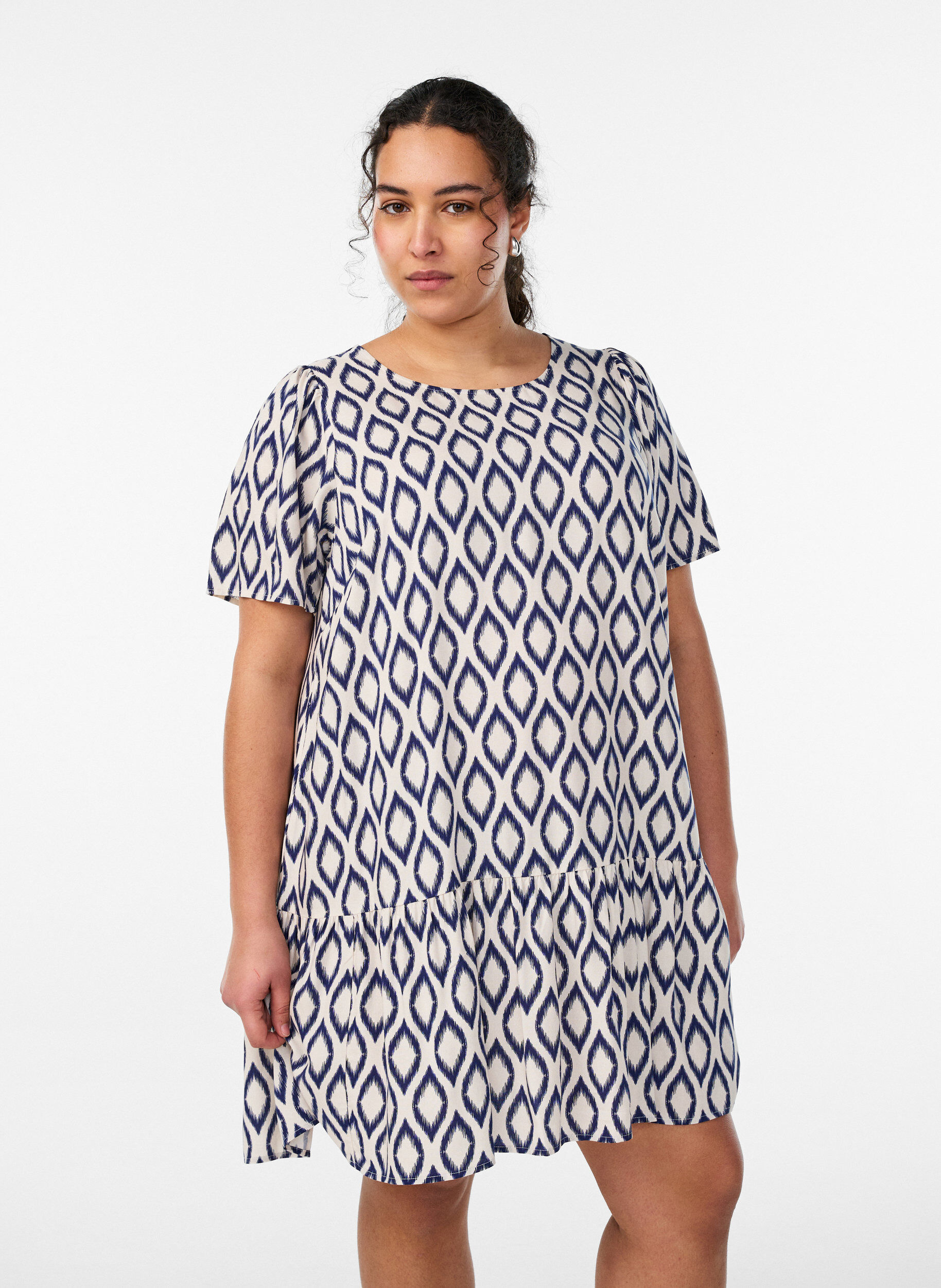 Viscose jurk met snijlijn, Blauw, Model