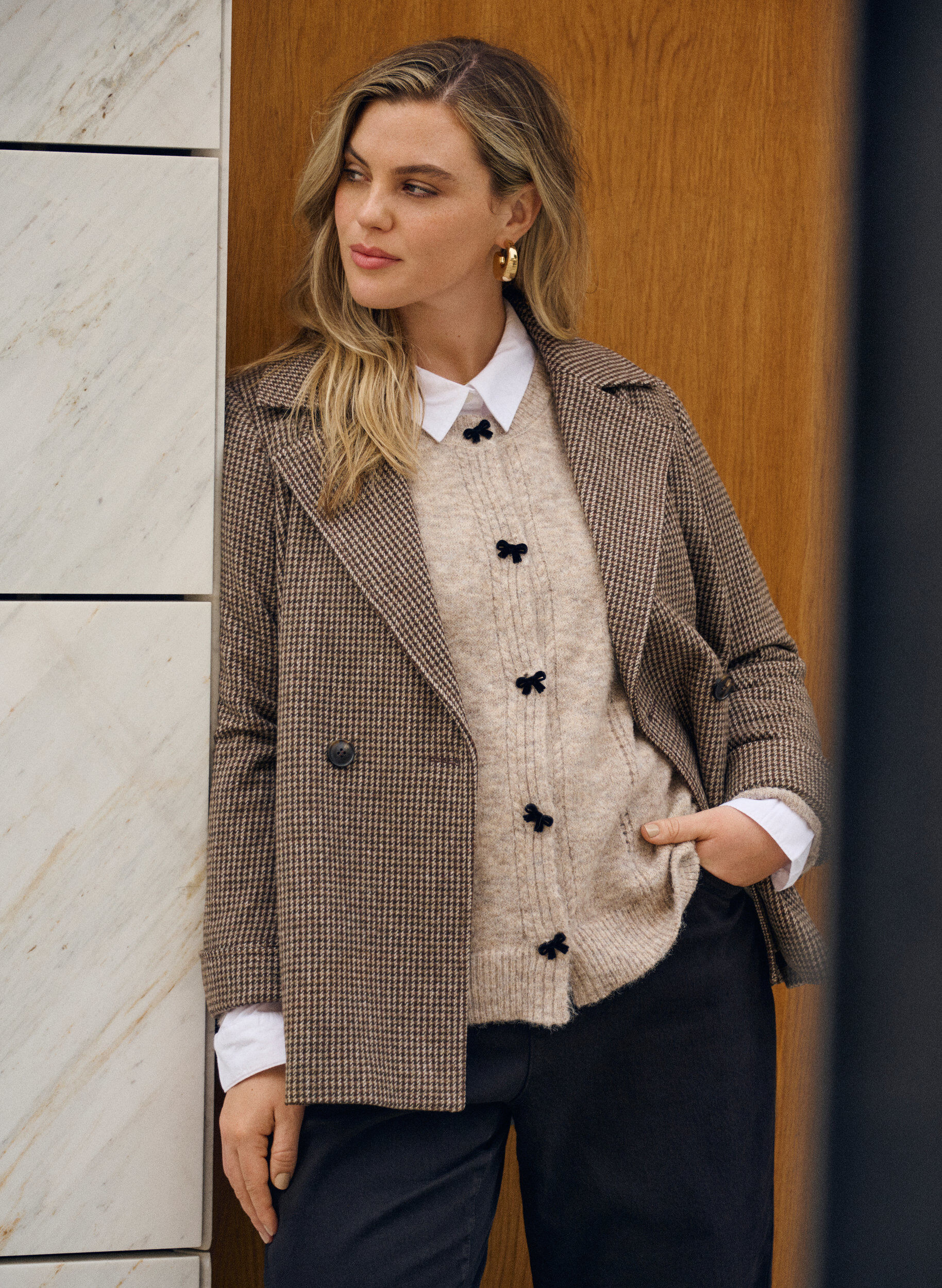 Zizzi Cardigan met strikknopen en opengewerkt patroon, Beige, Image image number 0