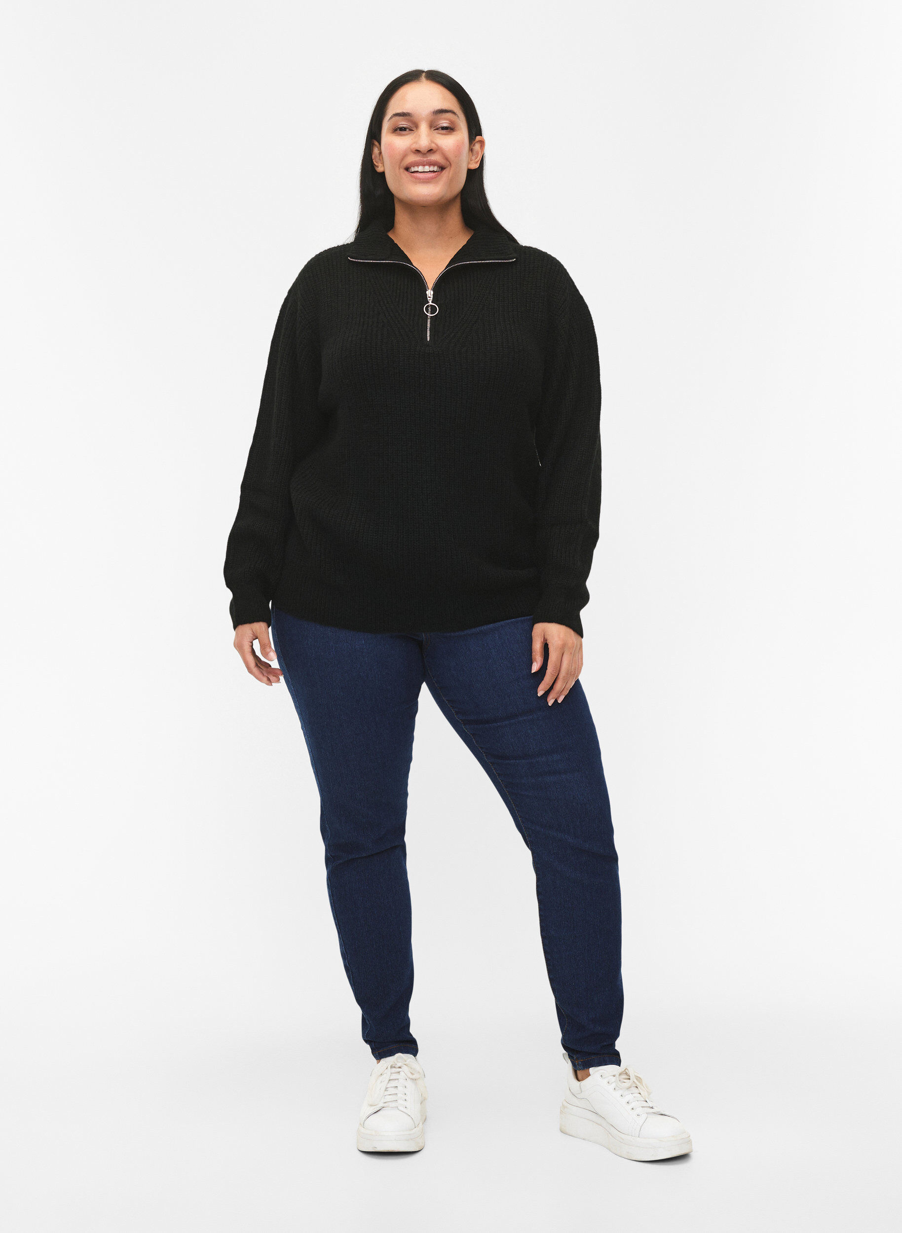 Zizzi FLASH - Gebreide trui met hoge hals en rits, Zwart, Model image number 1