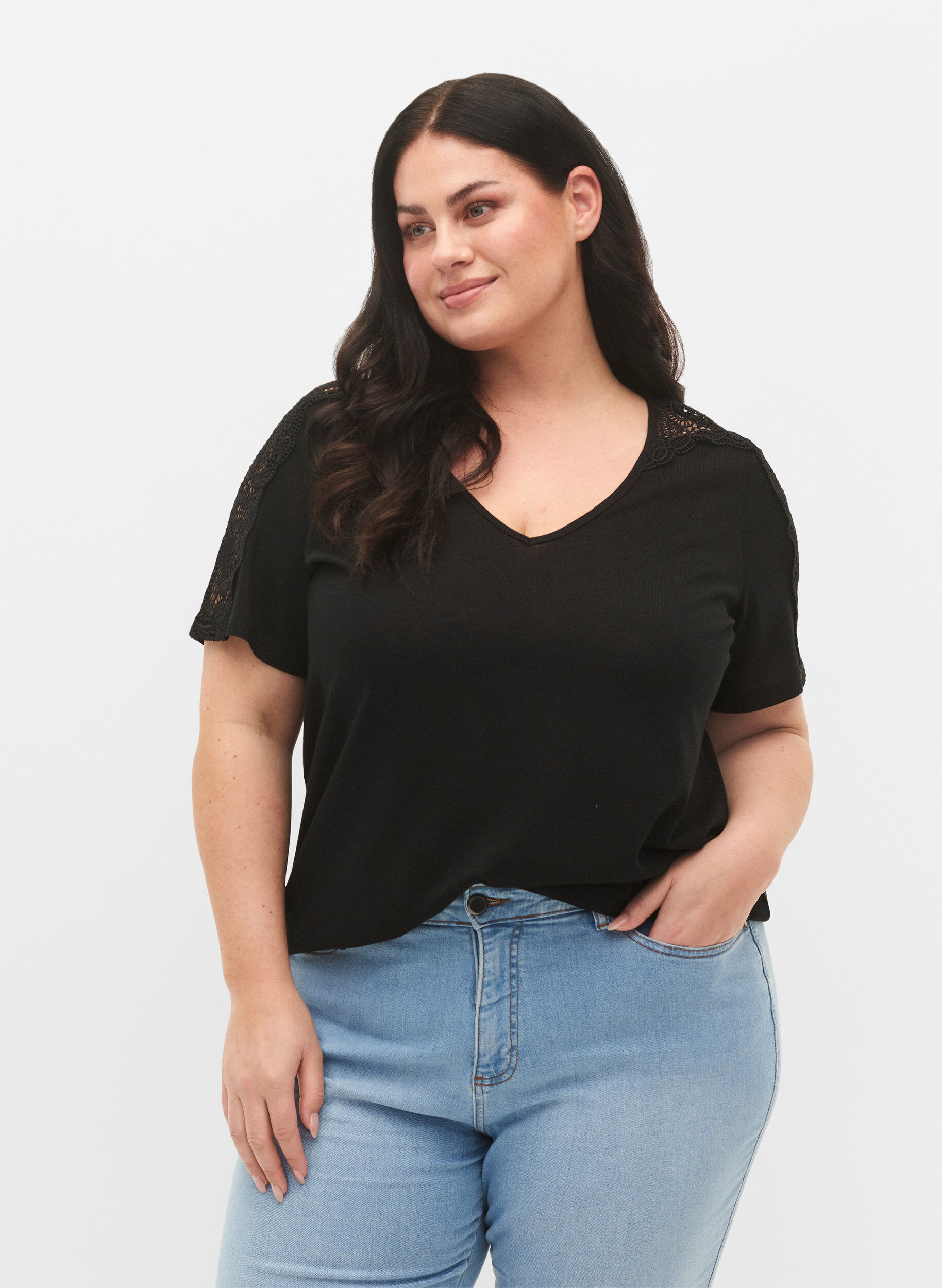 Zizzi Blouse met korte mouwen, kant en v-hals, Black, Model image number 0