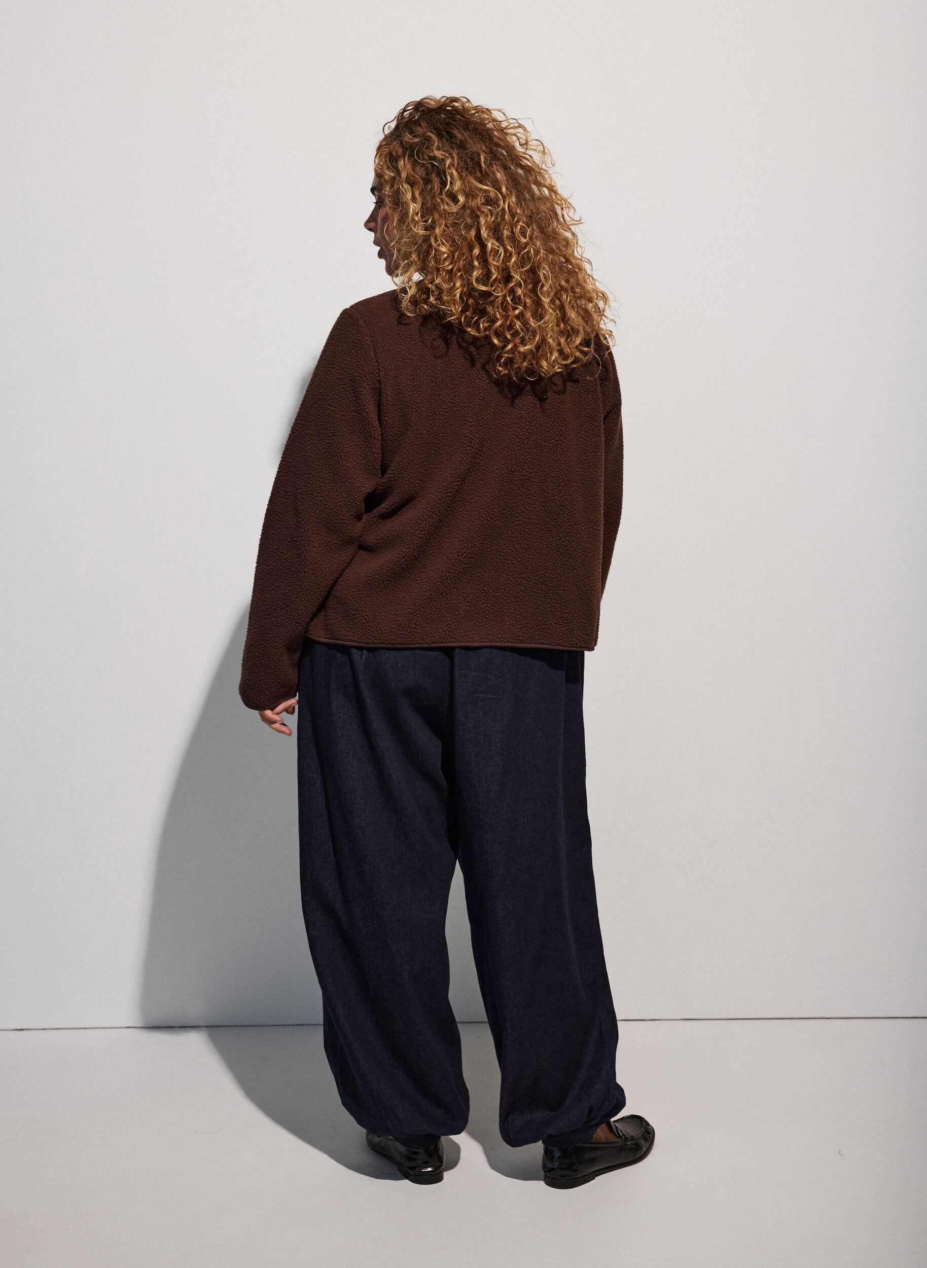 ZizziTeddyjack met een ronde hals en knopen, Bruin, Model image number 2