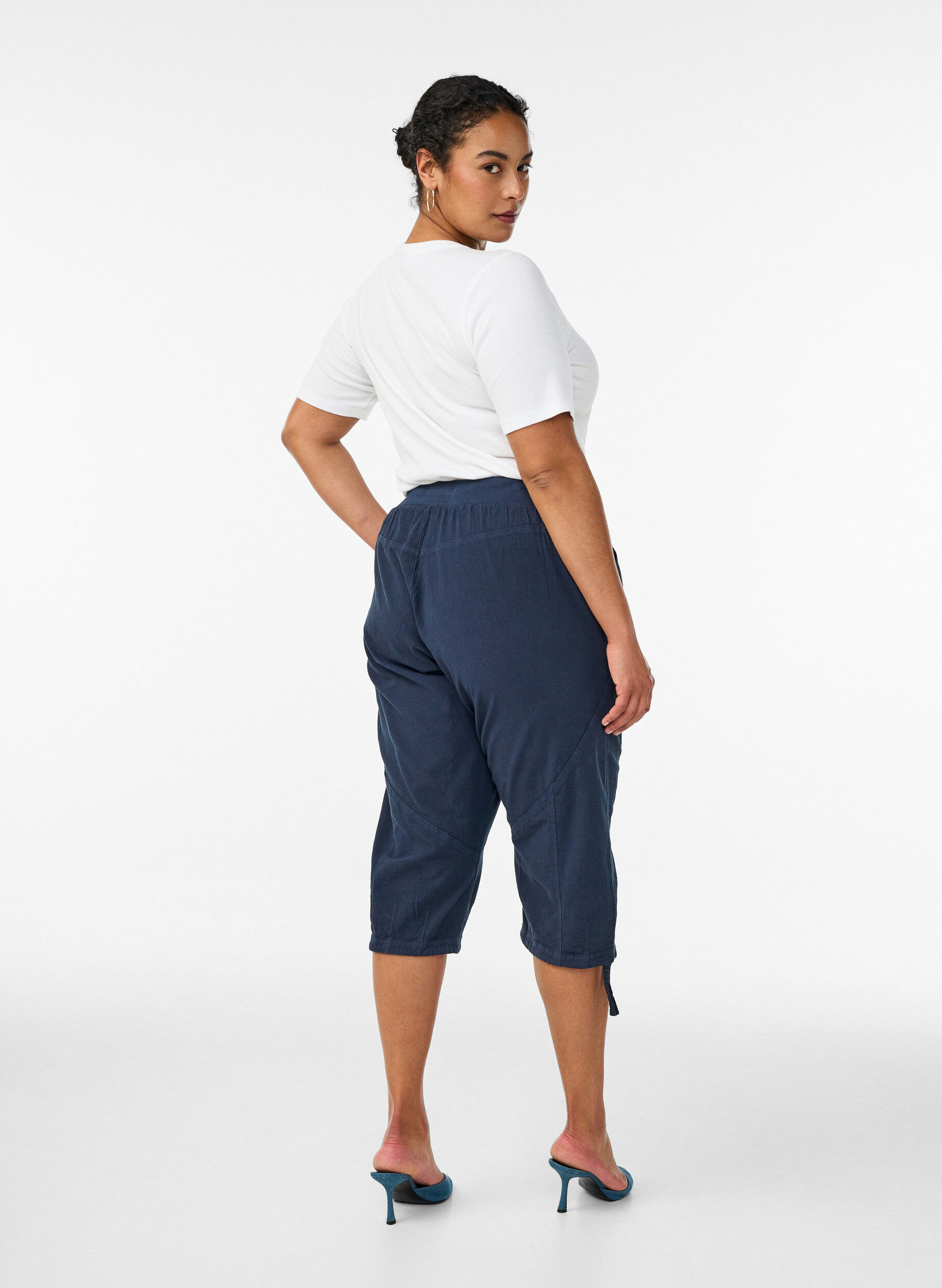 Zizzi Katoenen Capri-broek, Blauw, Model image number 1