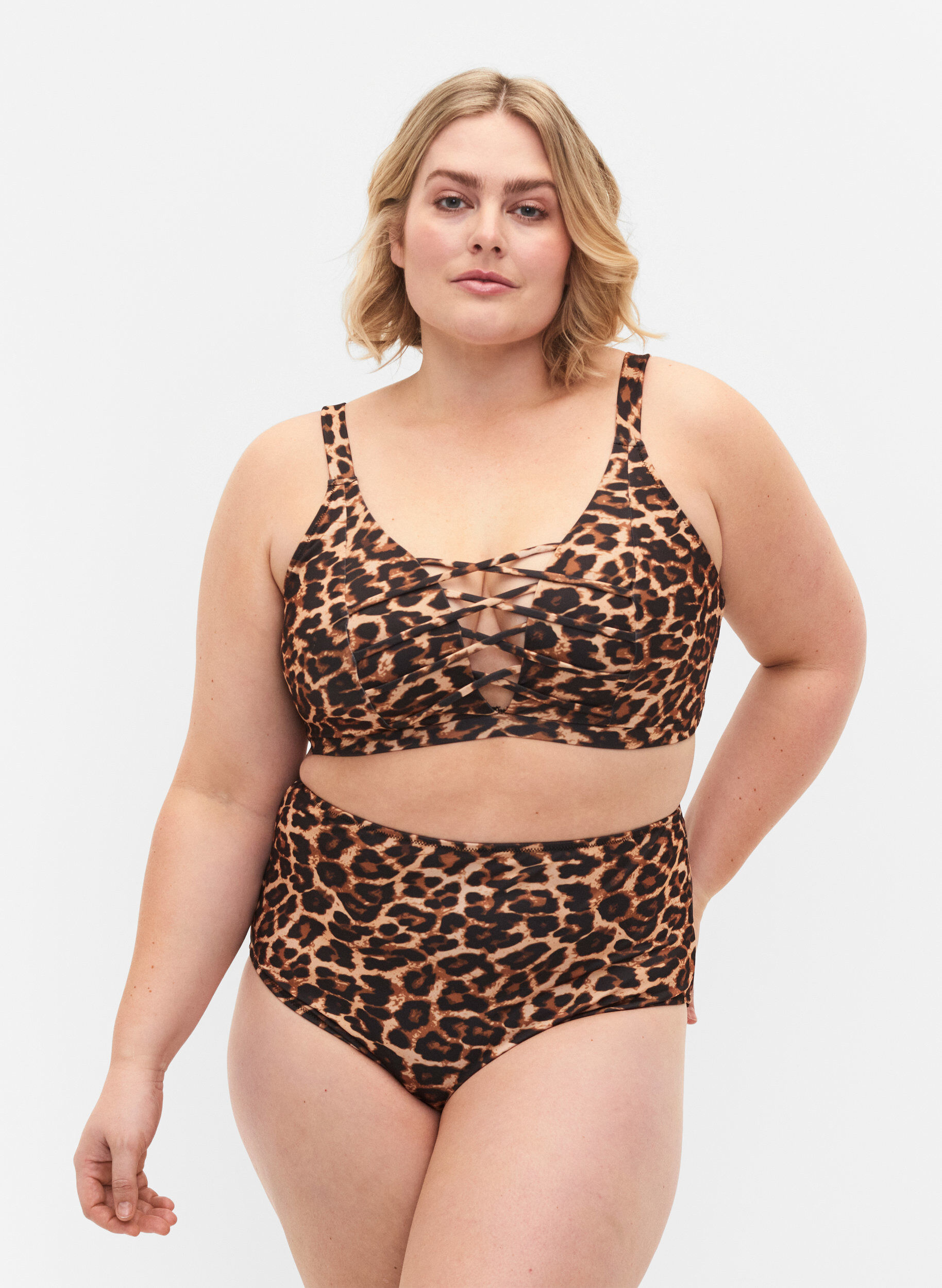 Zizzi Hoog getailleerd bikinibroekje met luipaardprint, Leopard Print, Model image number 0
