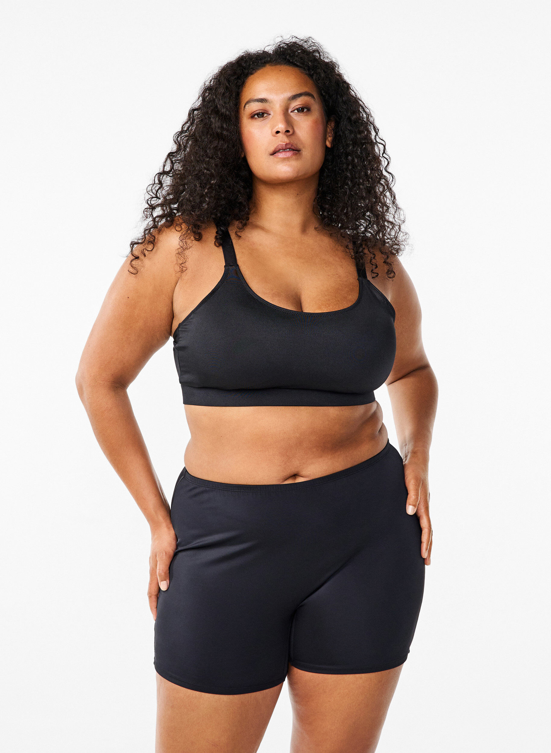 Bikinibroekje, Zwart, Model