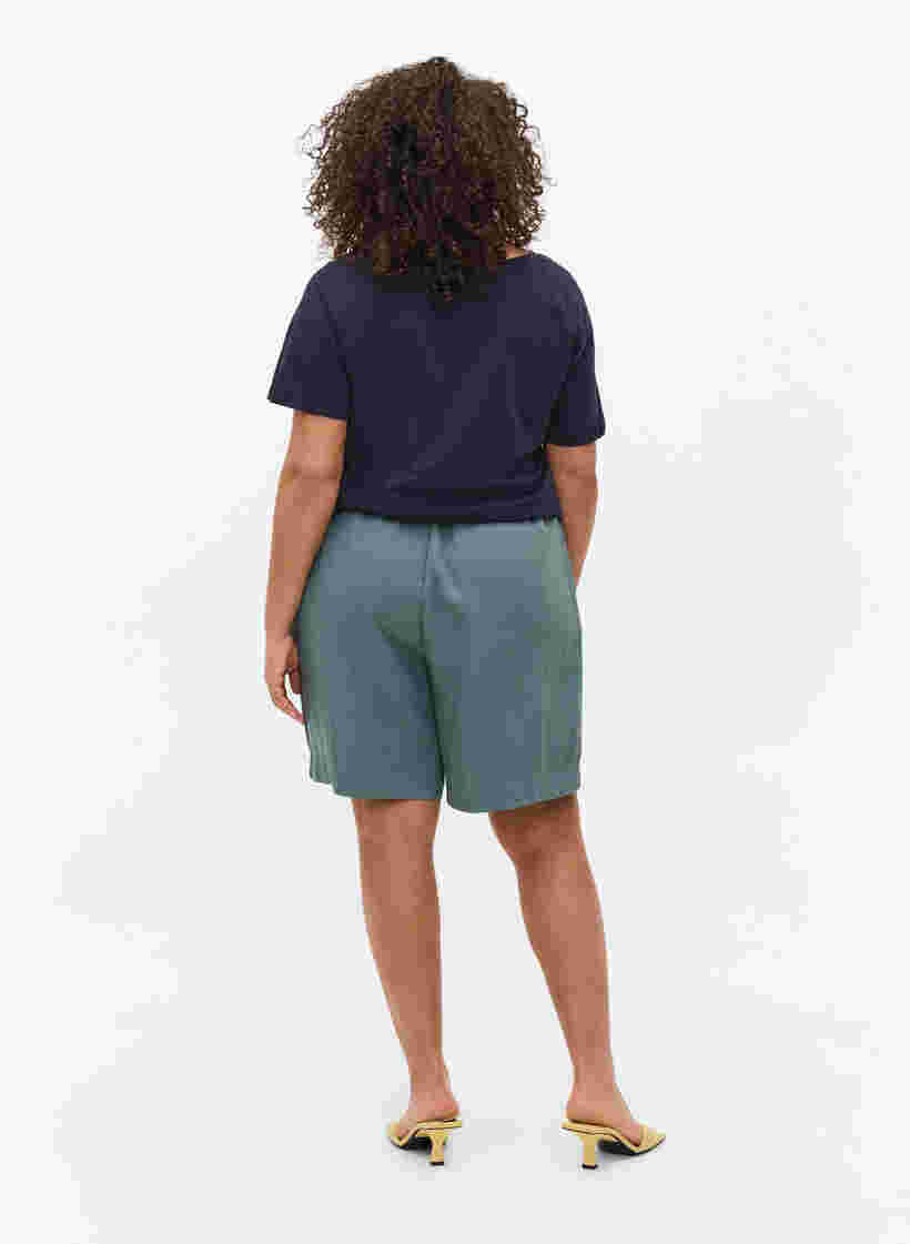 Losse viscose shorts, Balsam Green, Model image number 0