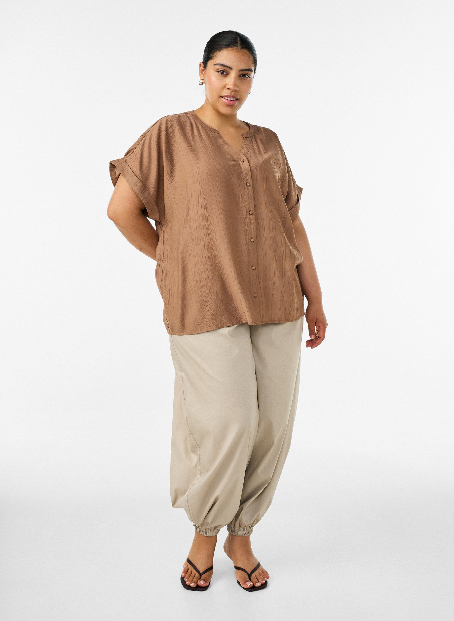 ZizziViscose blouse met knoopjes en textuur, Bruin, Model image number 1