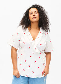 Cherry print wrap blouse in cotton, B. White/Cherry, Model