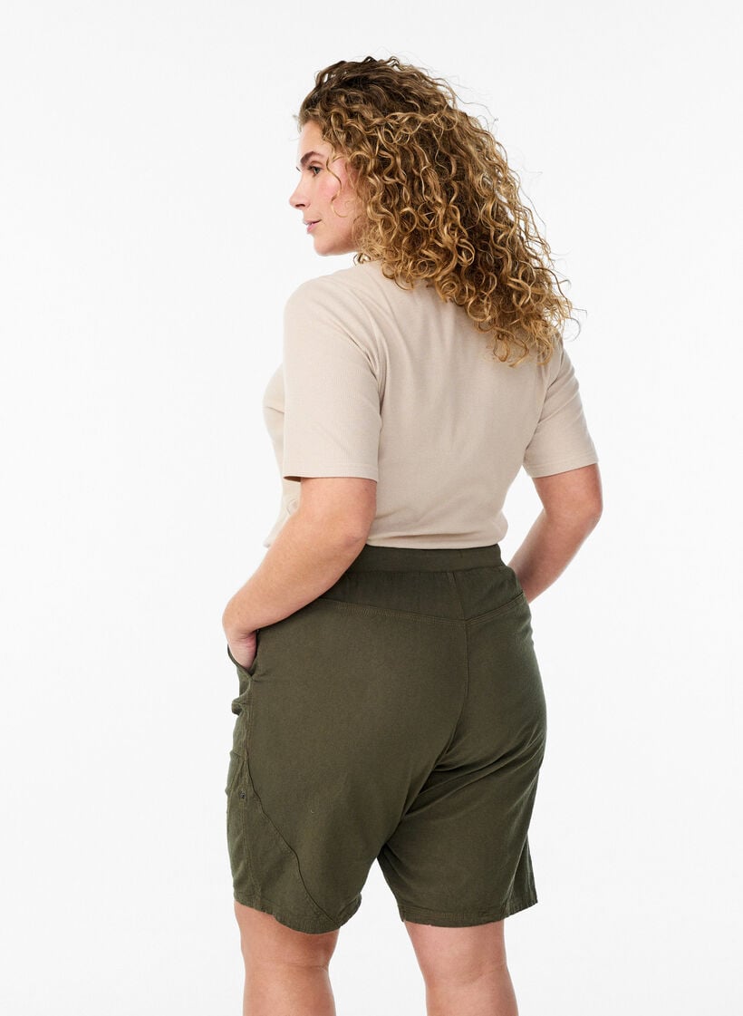 Losse katoenen short met zakken, Groen, Model image number 2