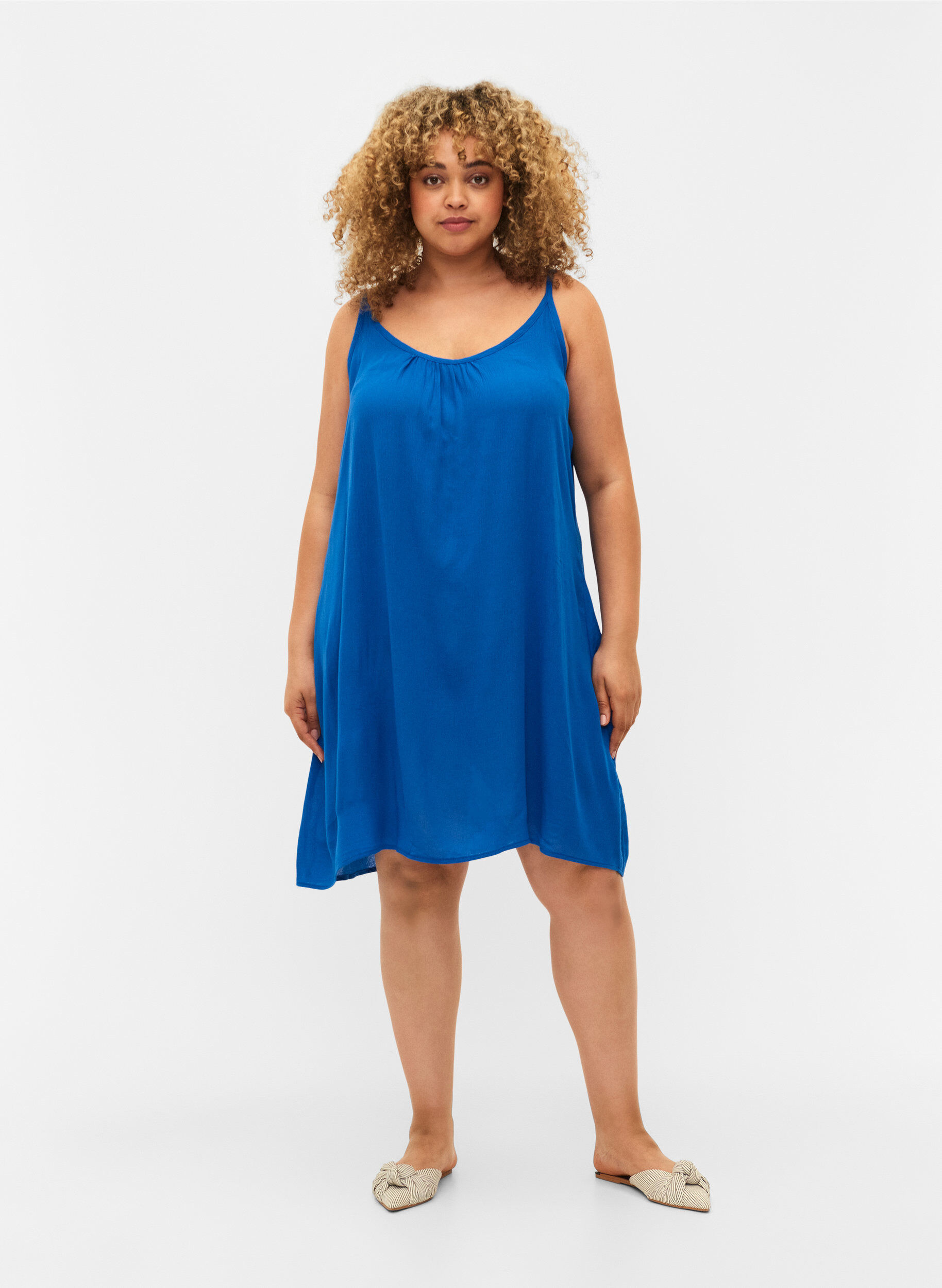 Zizzi Effen viscose jurk met bandjes, Blauw, Model image number 1
