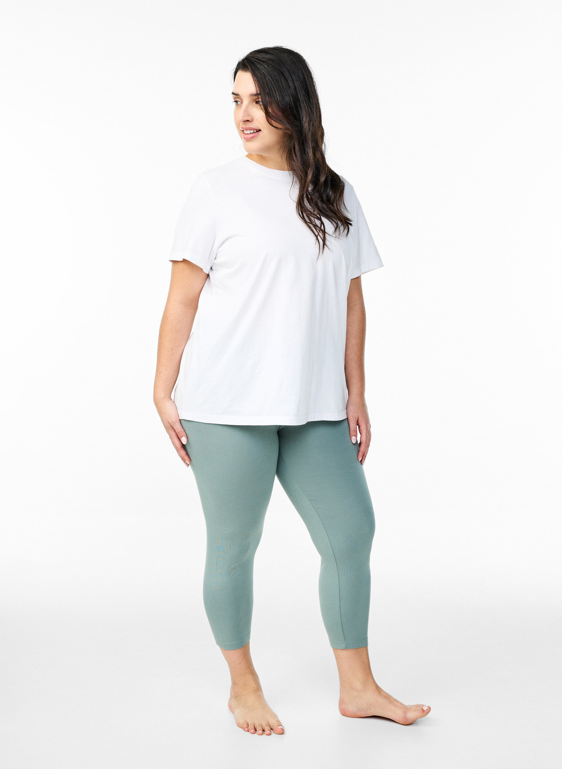 Zizzi Basic 3/4 legging in viscose, Groen, Model image number 1