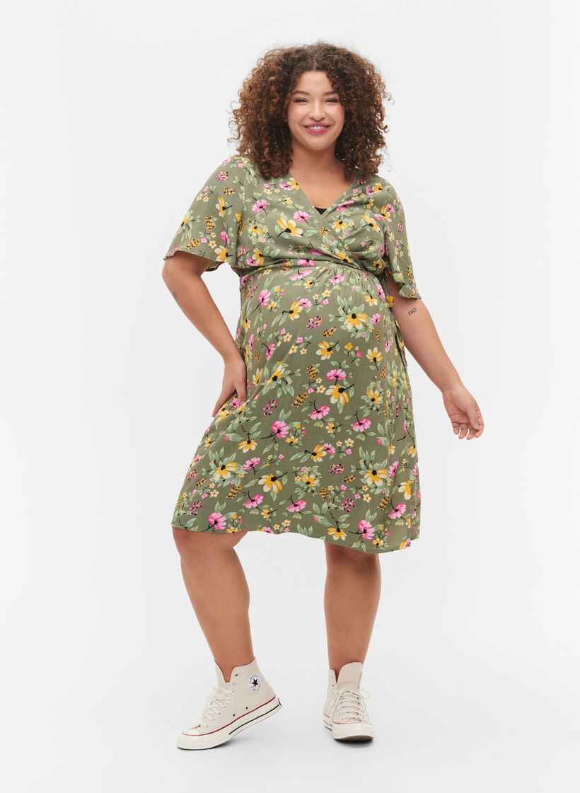 Zwangerschapsjurk in viscose met wikkel, Green Flower Print, Model image number 2