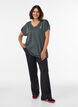 Losvallend trainings-T-shirt met V-hals, Groen, Model image number 1
