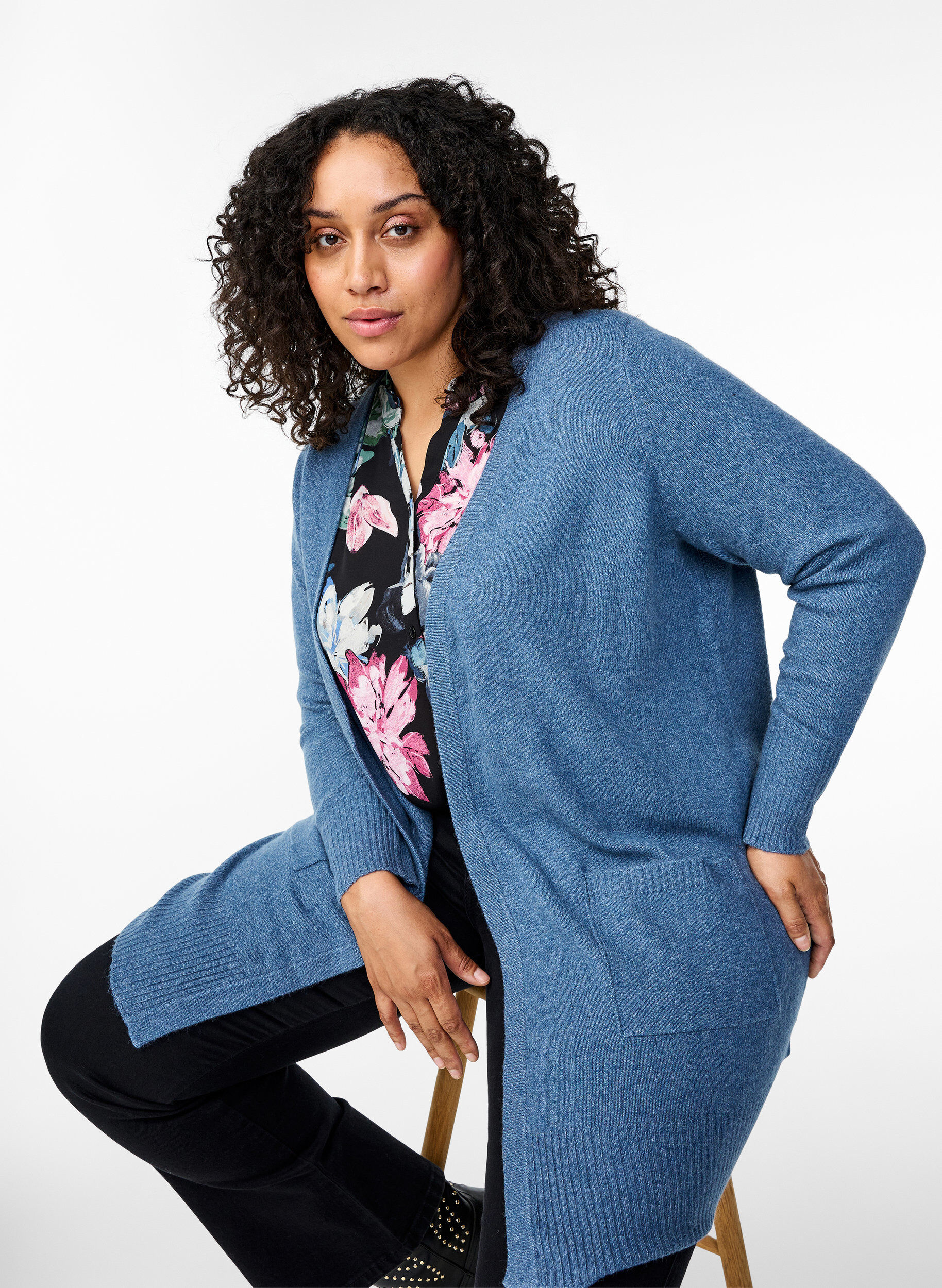 ZizziGeribd gebreid vest met zakken, Blauw, Image image number 0