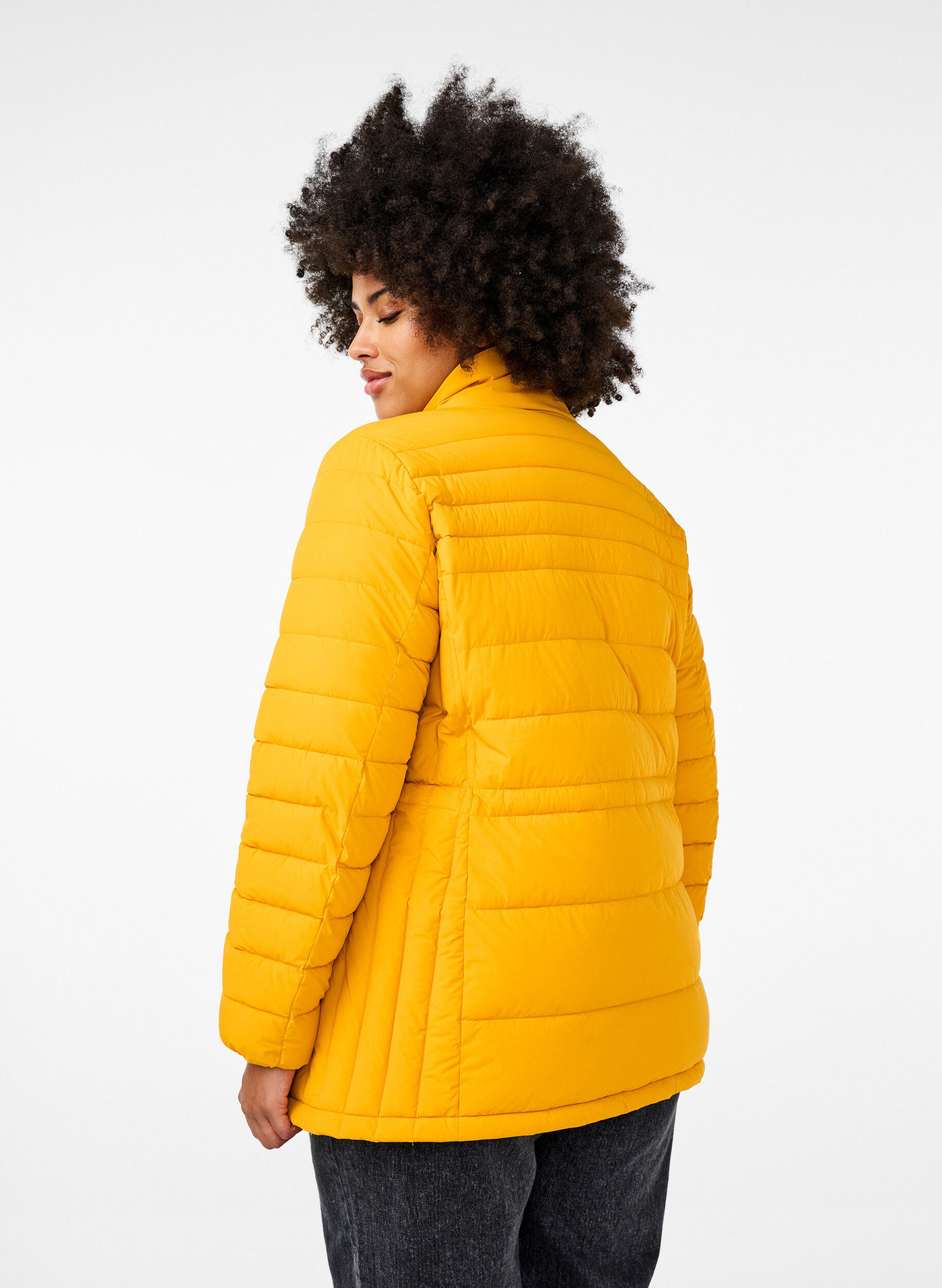 Zizzi Korte puffer jas met zakken, Geel, Model image number 2