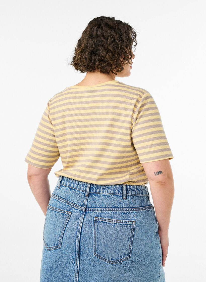 Gestreept T-shirt met geribbelde textuur, Geel, Model image number 2