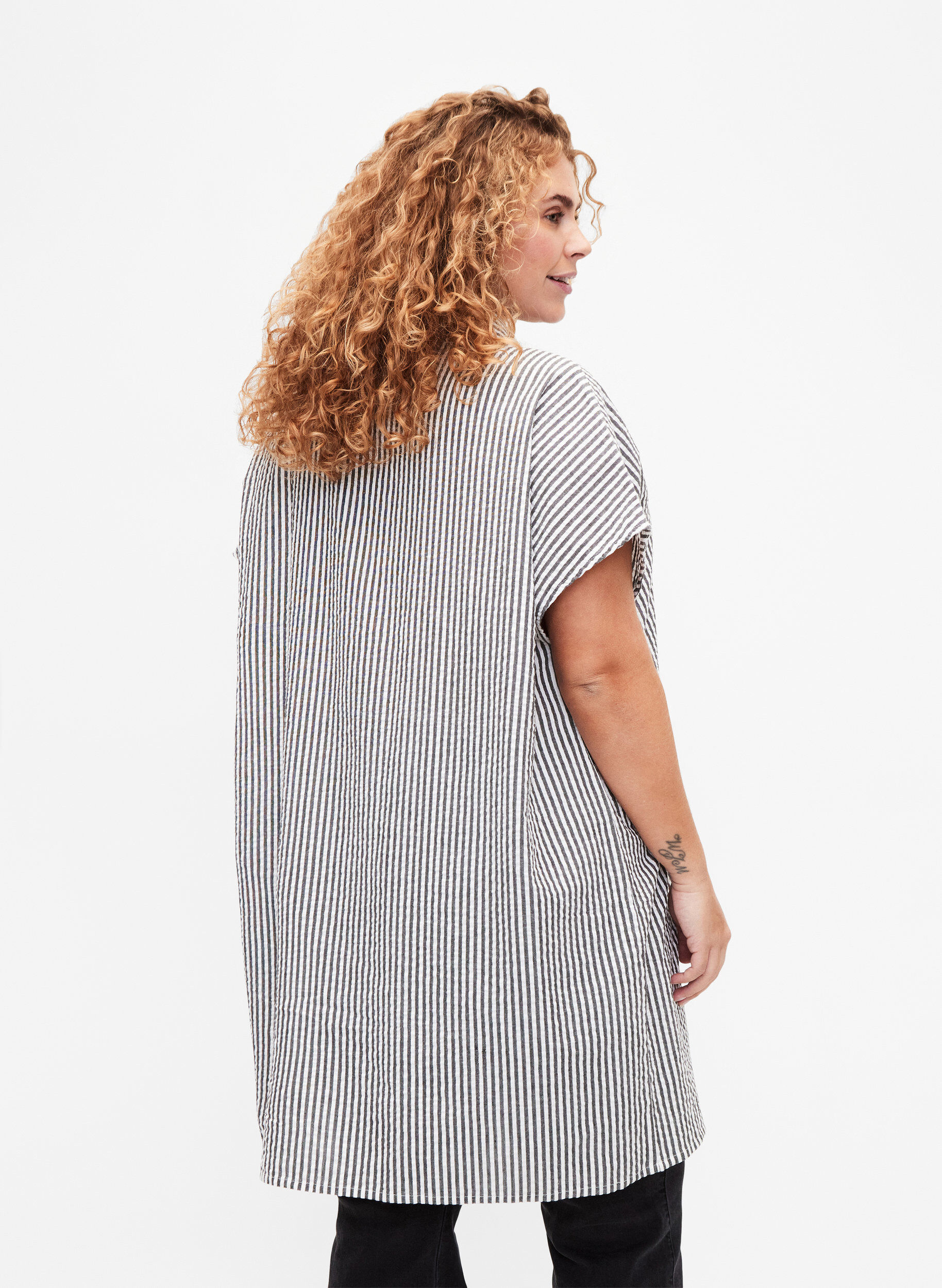 Zizzi Lang gestreept katoenen overhemd, Black, Model image number 1