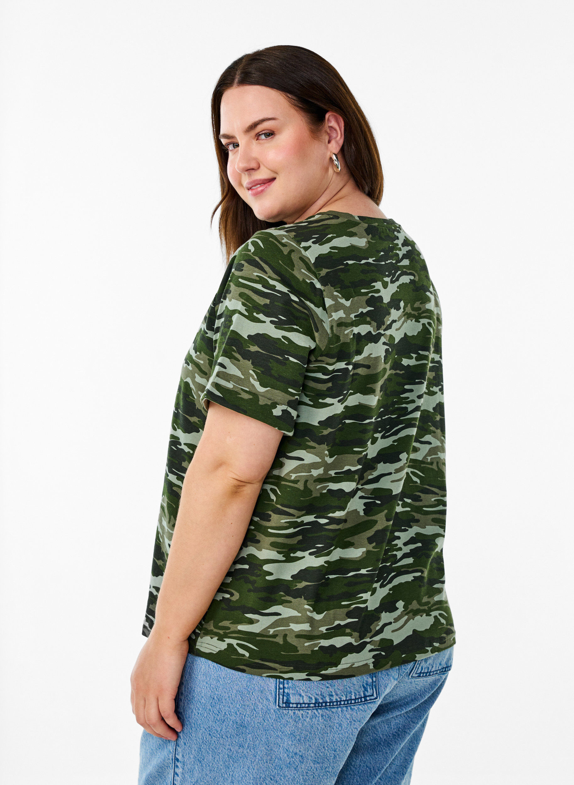 Zizzi T-shirt met ronde hals en all-overprint, Groen, Model image number 2