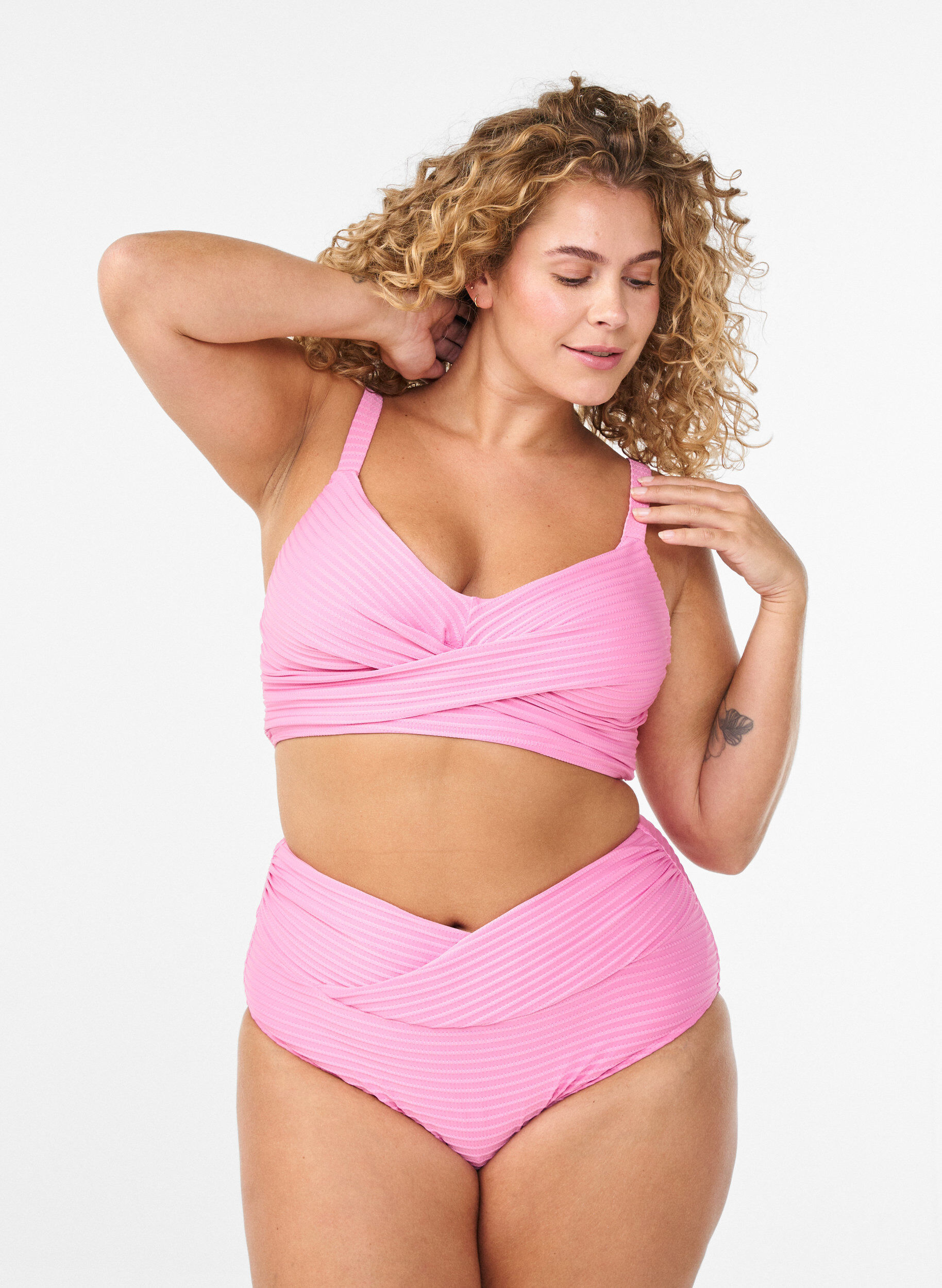 Zizzi Bikinibroekje met hoge taille en gekruiste bandjes, Roze, Model image number 0