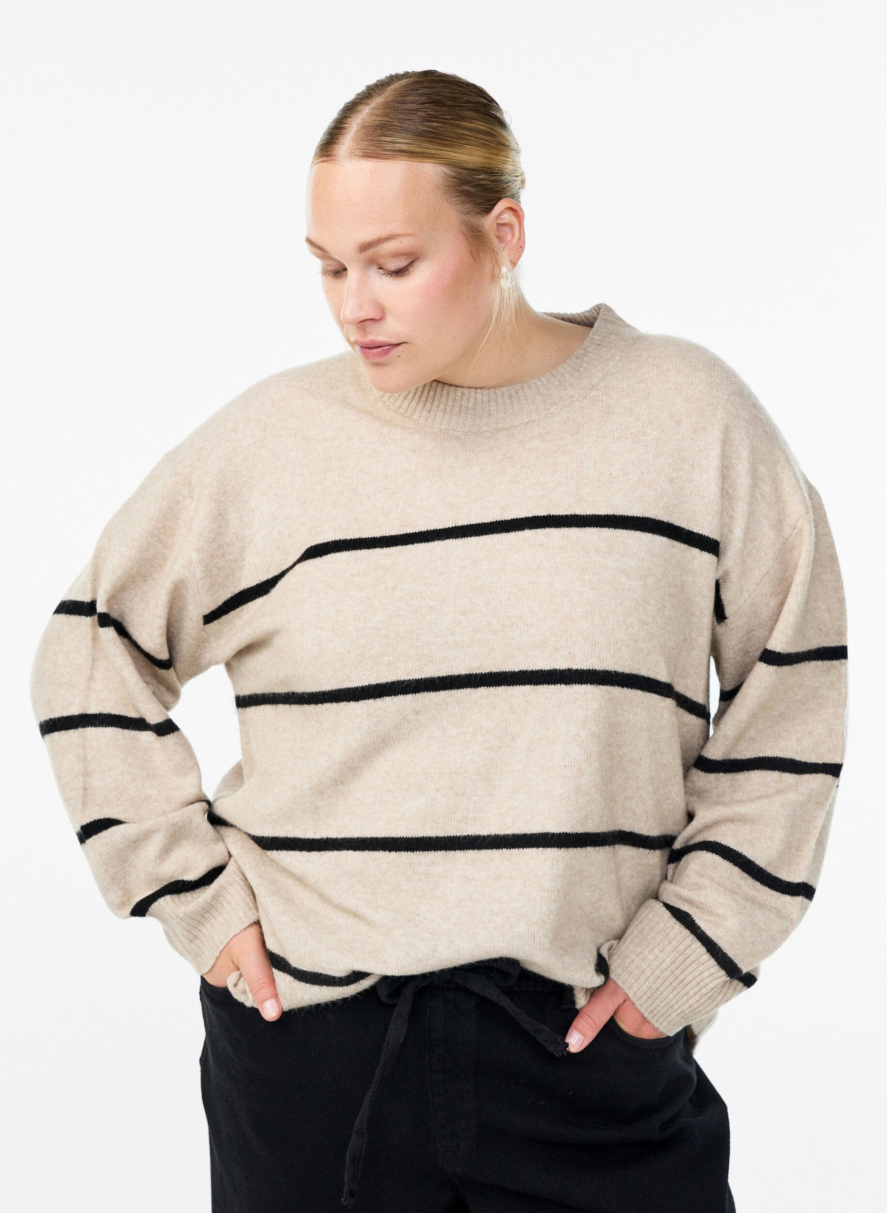 Zizzi Losse gestreepte trui, Beige, Model image number 0
