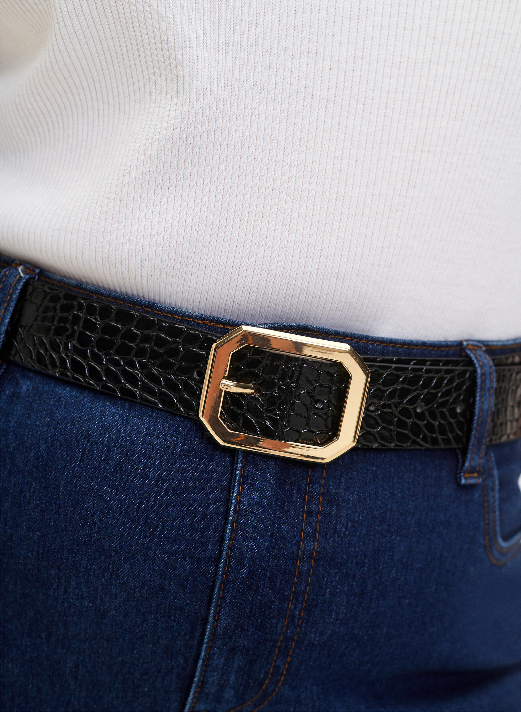Zizzi Kunstleren riem met krokodillenpatroon, Black w. Gold Buckle, Model image number 1