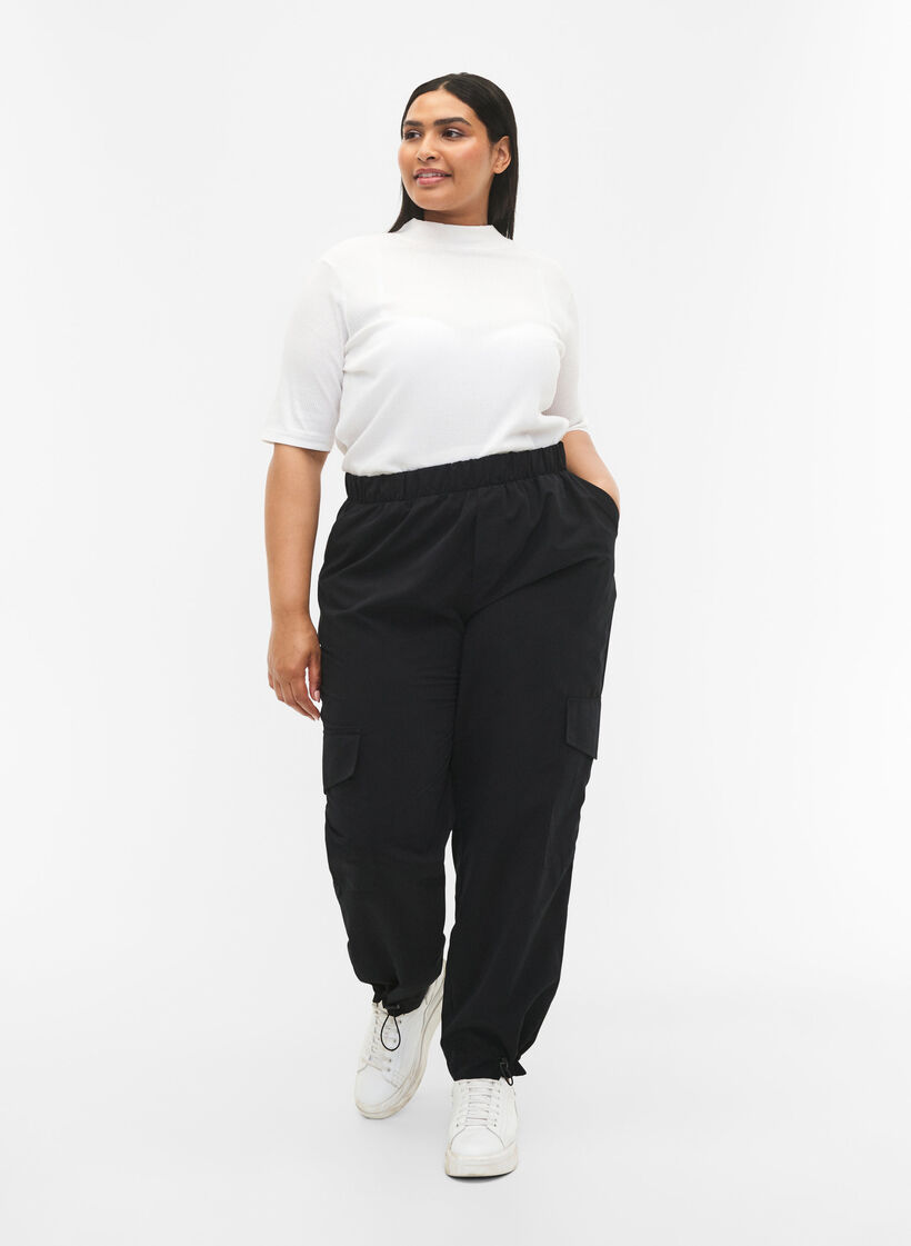 Cropped cargobroek met verstelbare elastiek, Black, Model image number 0