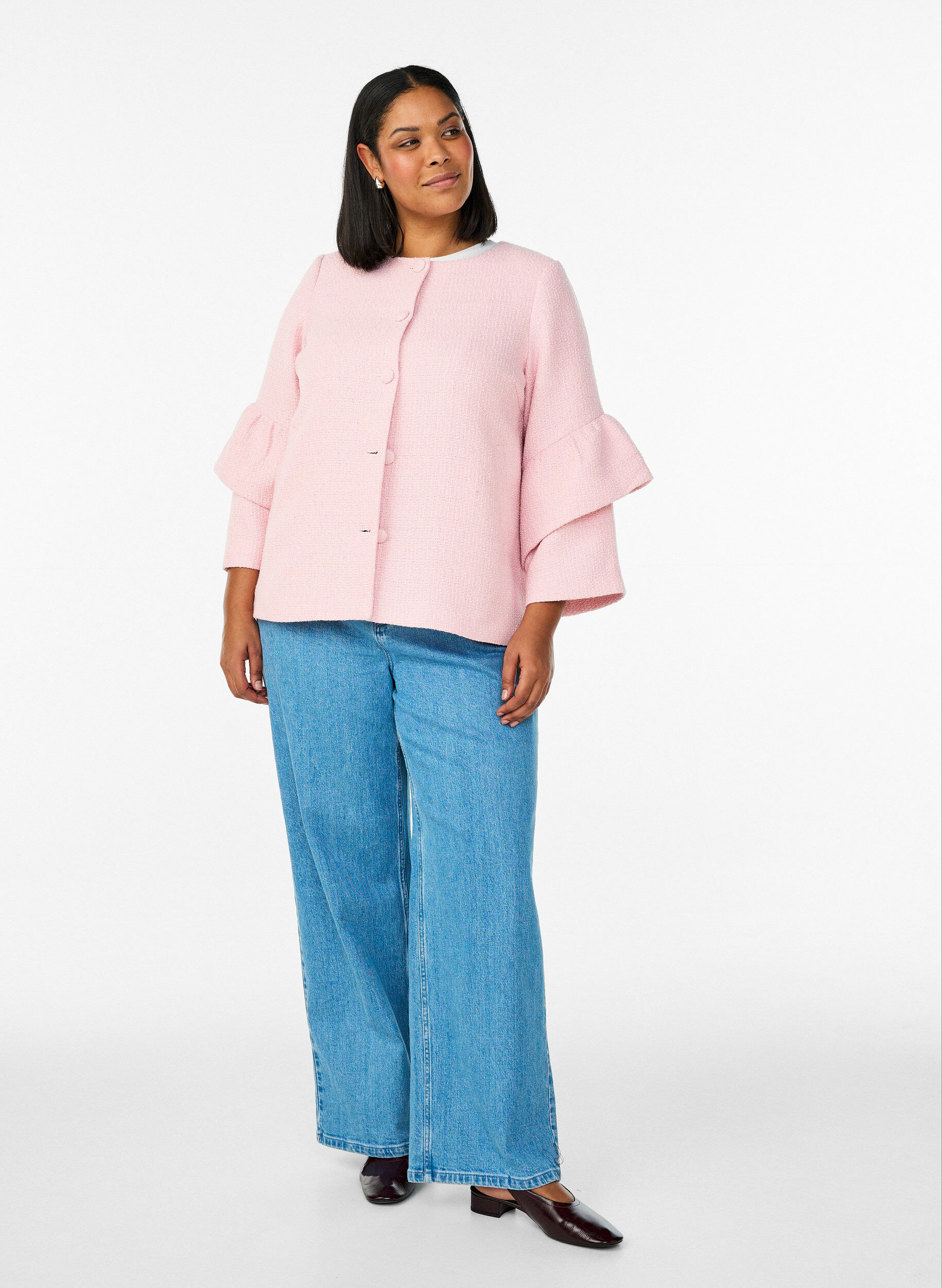 ZizziBoucl&eacute; jasje met ruchesdetails, Roze, Model image number 1