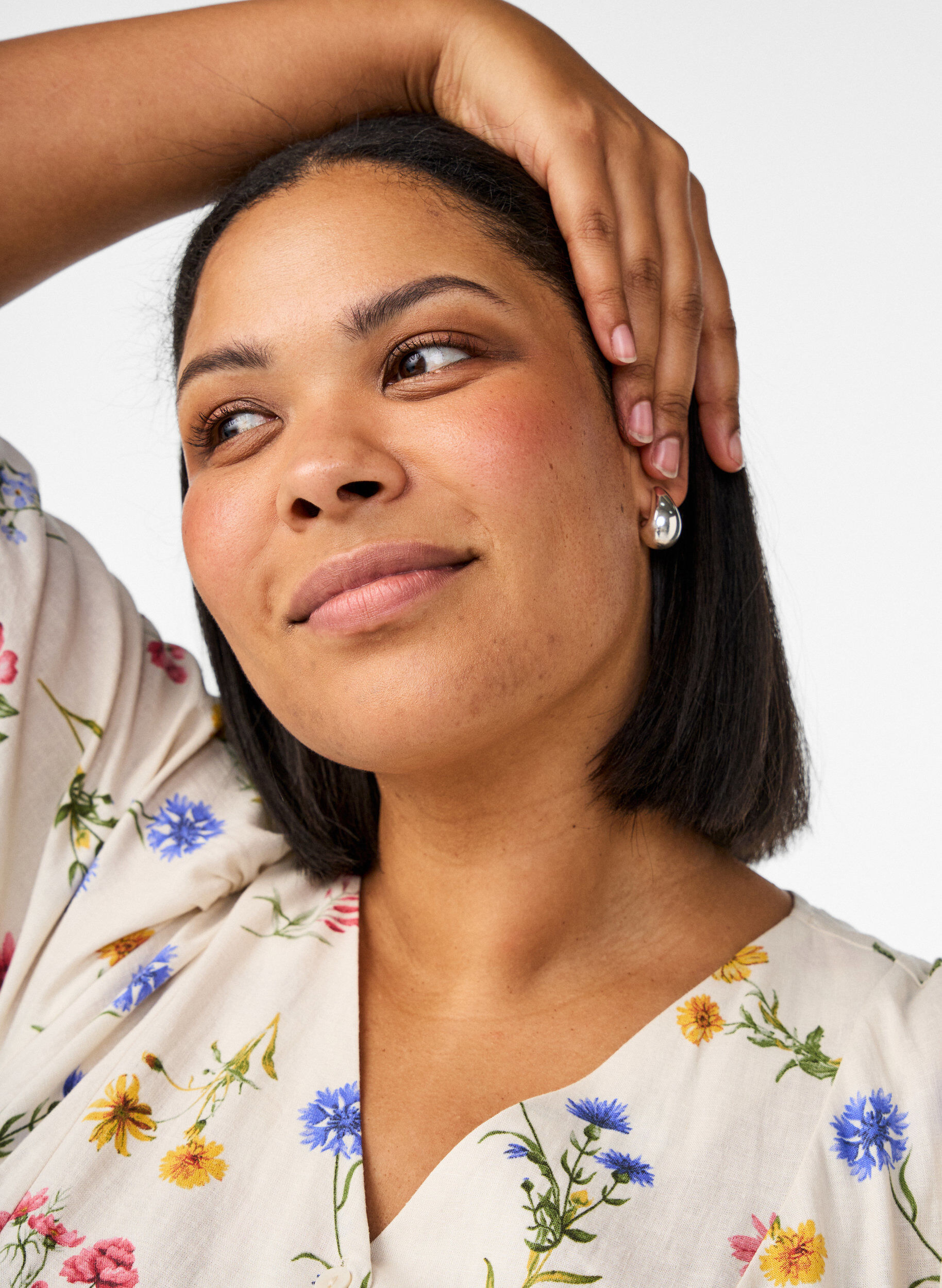 Zizzi Midi jurk in linnen en viscose met ruchesmouwen, Beige, Model image number 2