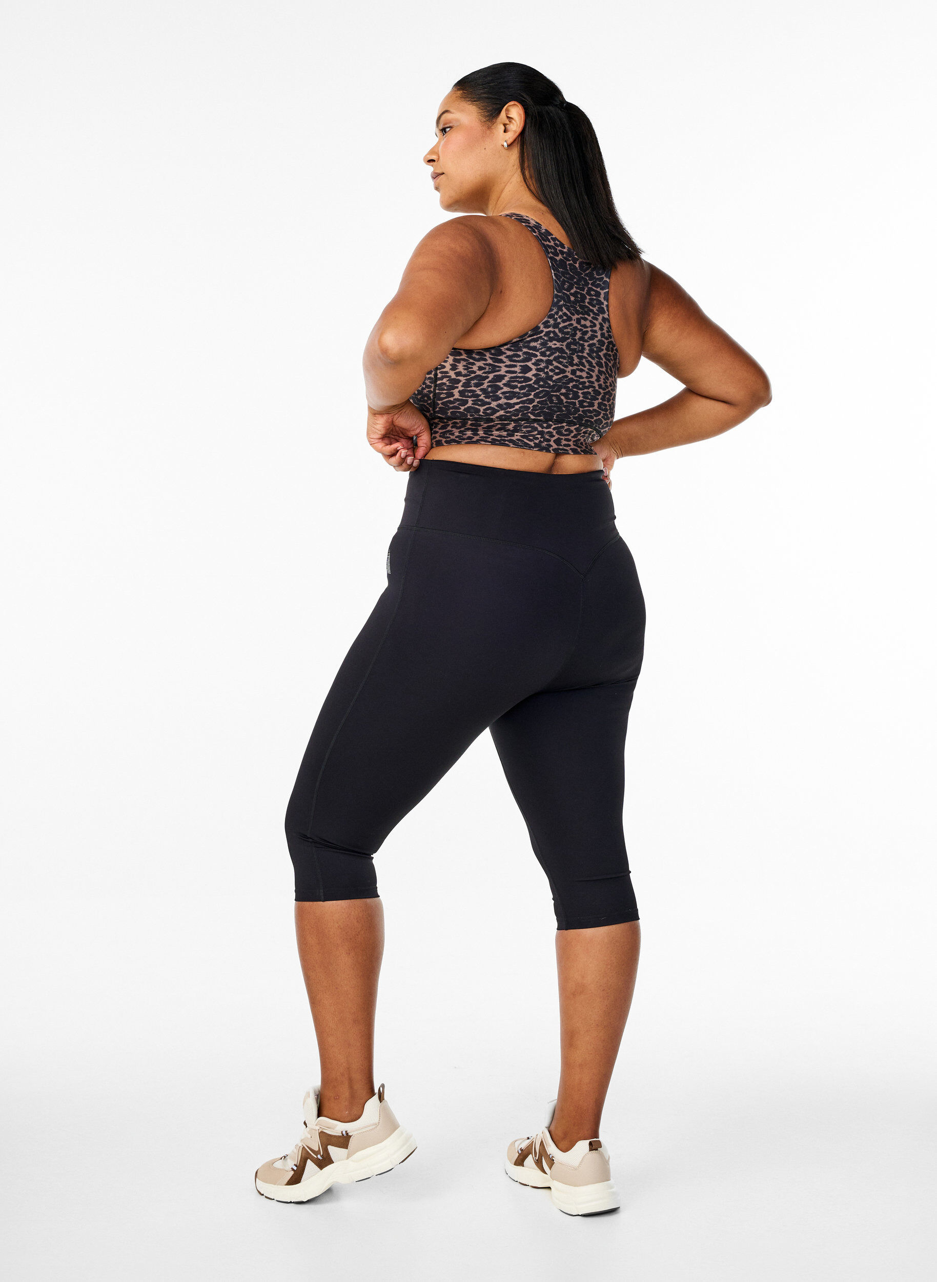 Zizzi CORE, Squat-proof 3/4 workout leggings met zak, Zwart, Model image number 1