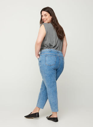 Cropped mom fit Mille jeans met losse pasvorm, Light blue denim, Model image number 1