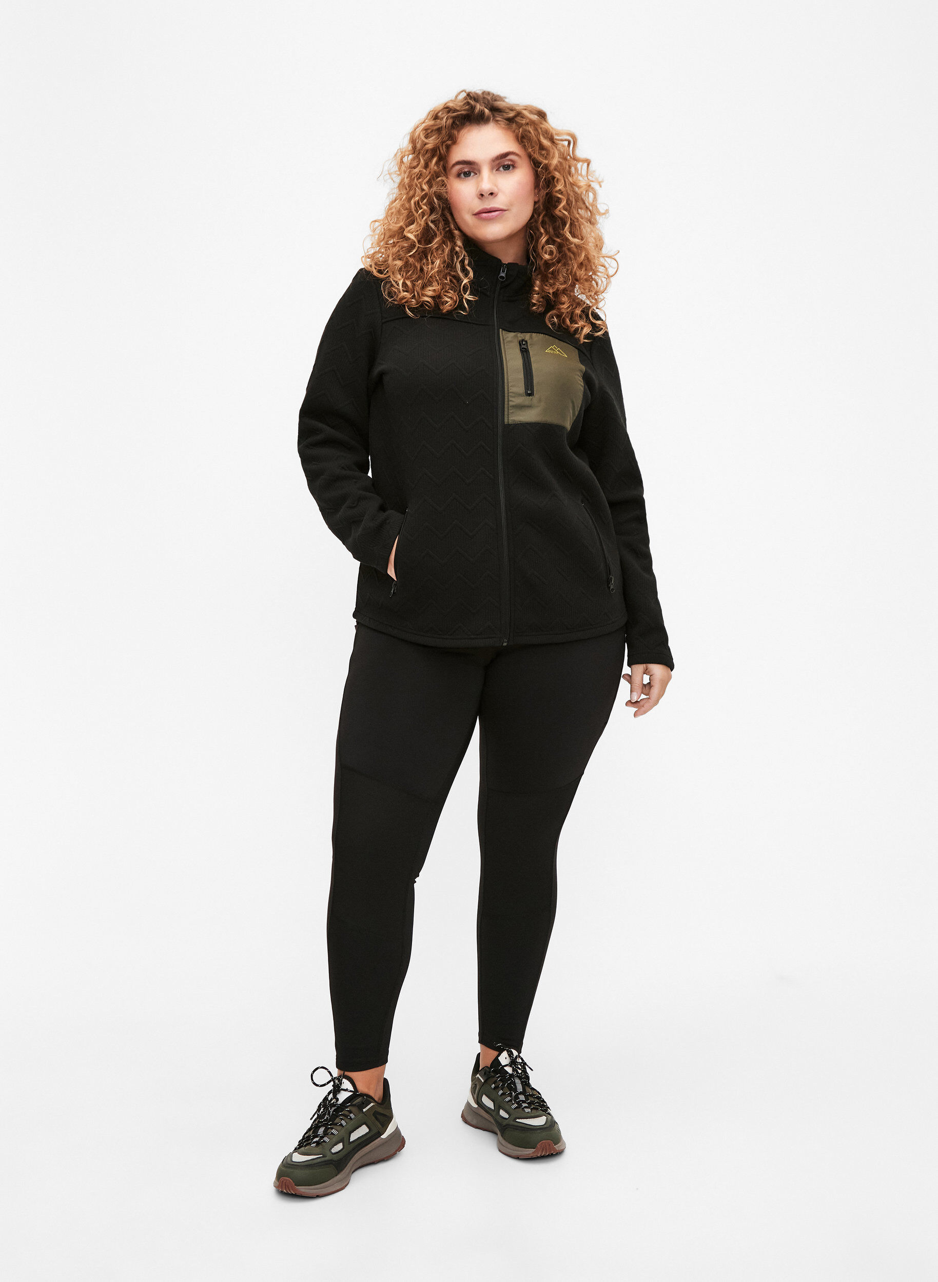 Zizzi Rekbare en duurzame trainingleggings met zakken, Black, Model image number 4