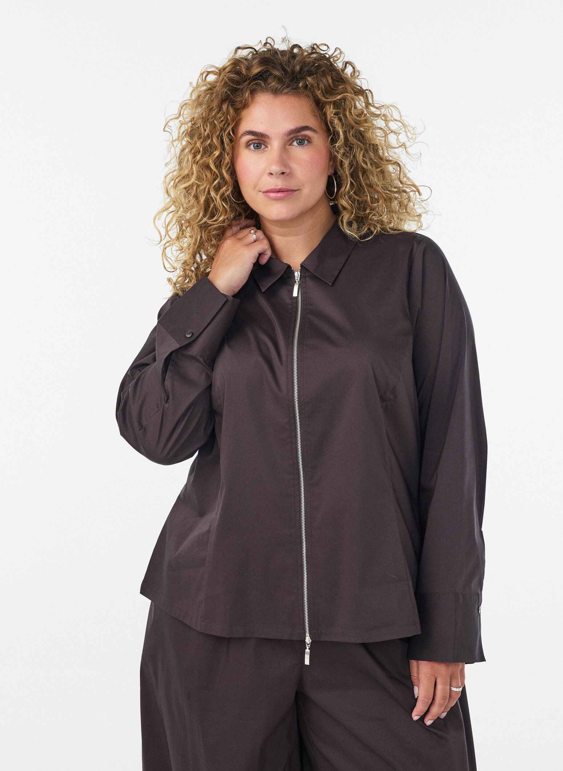 Kort overhemd met tweewegrits, Bruin, Model