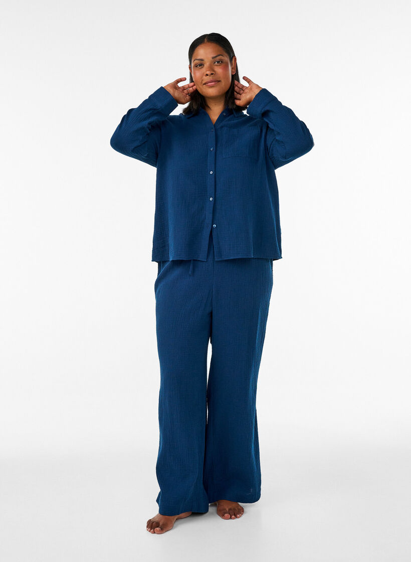 Losse pyjamabroek van katoenen mousseline, Blauw, Model image number 0