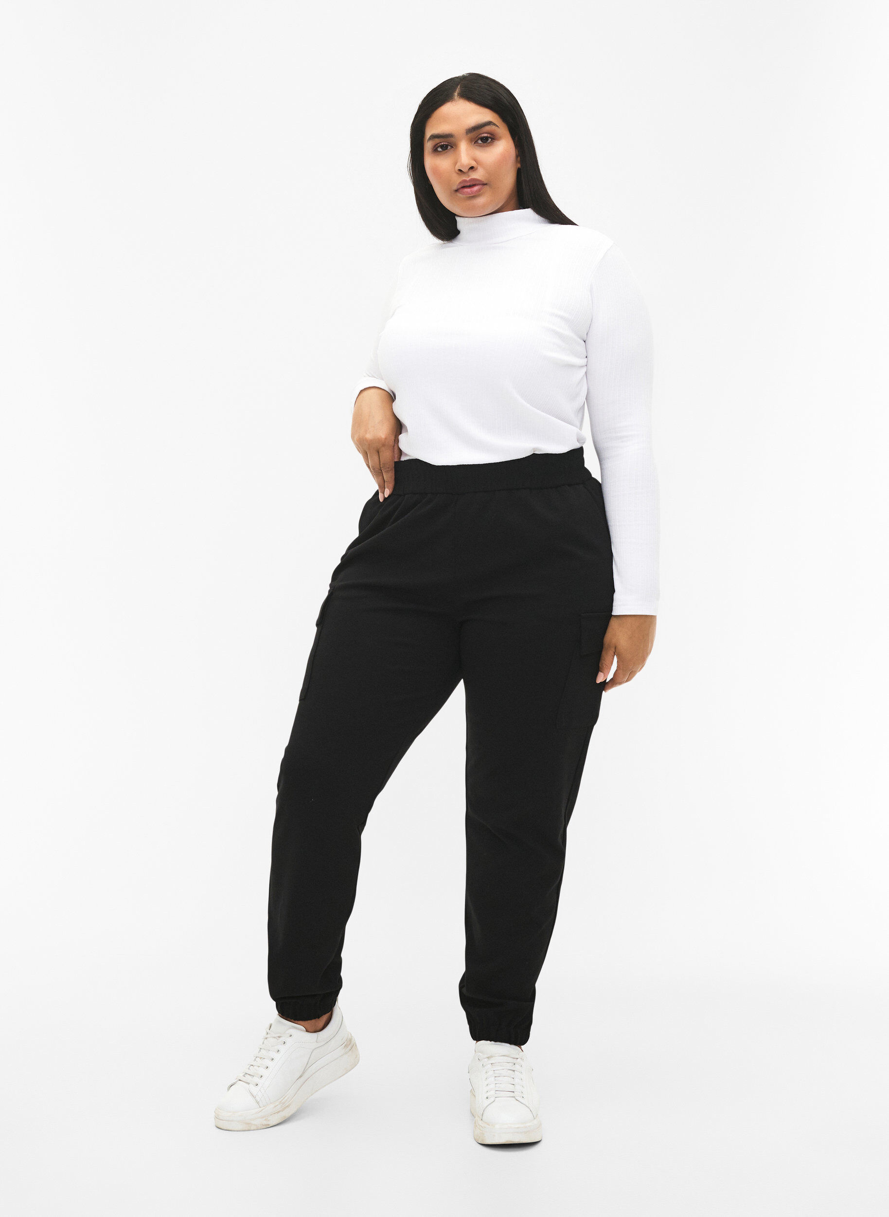 Zizzi Cargo broek met elastische taille, Black, Model image number 0