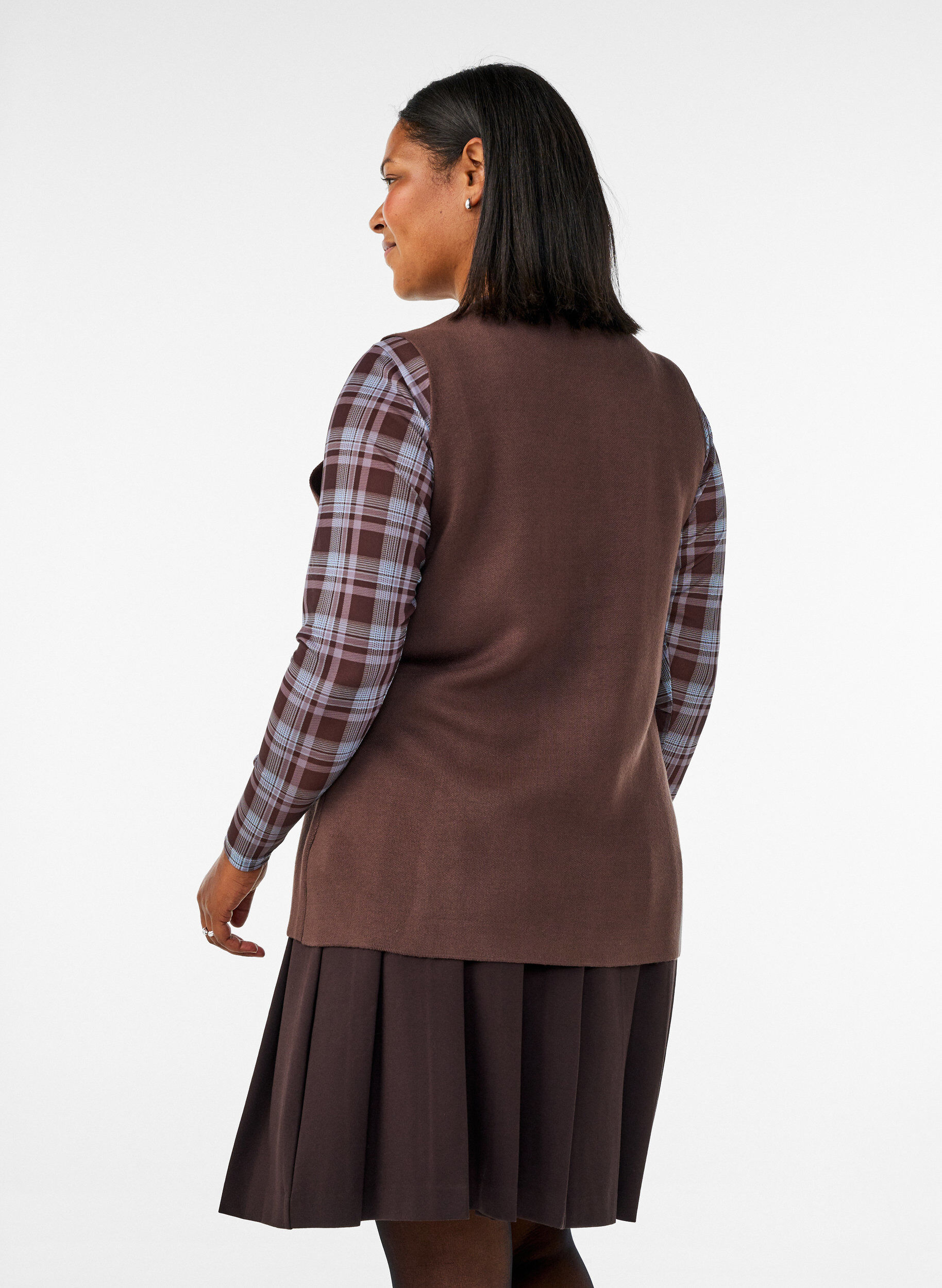 ZizziMouwloze breisel vest met decoratieve knopen, Bruin, Model image number 2