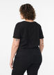 Basic t-shirt in effen kleur met katoen, Zwart, Model image number 2