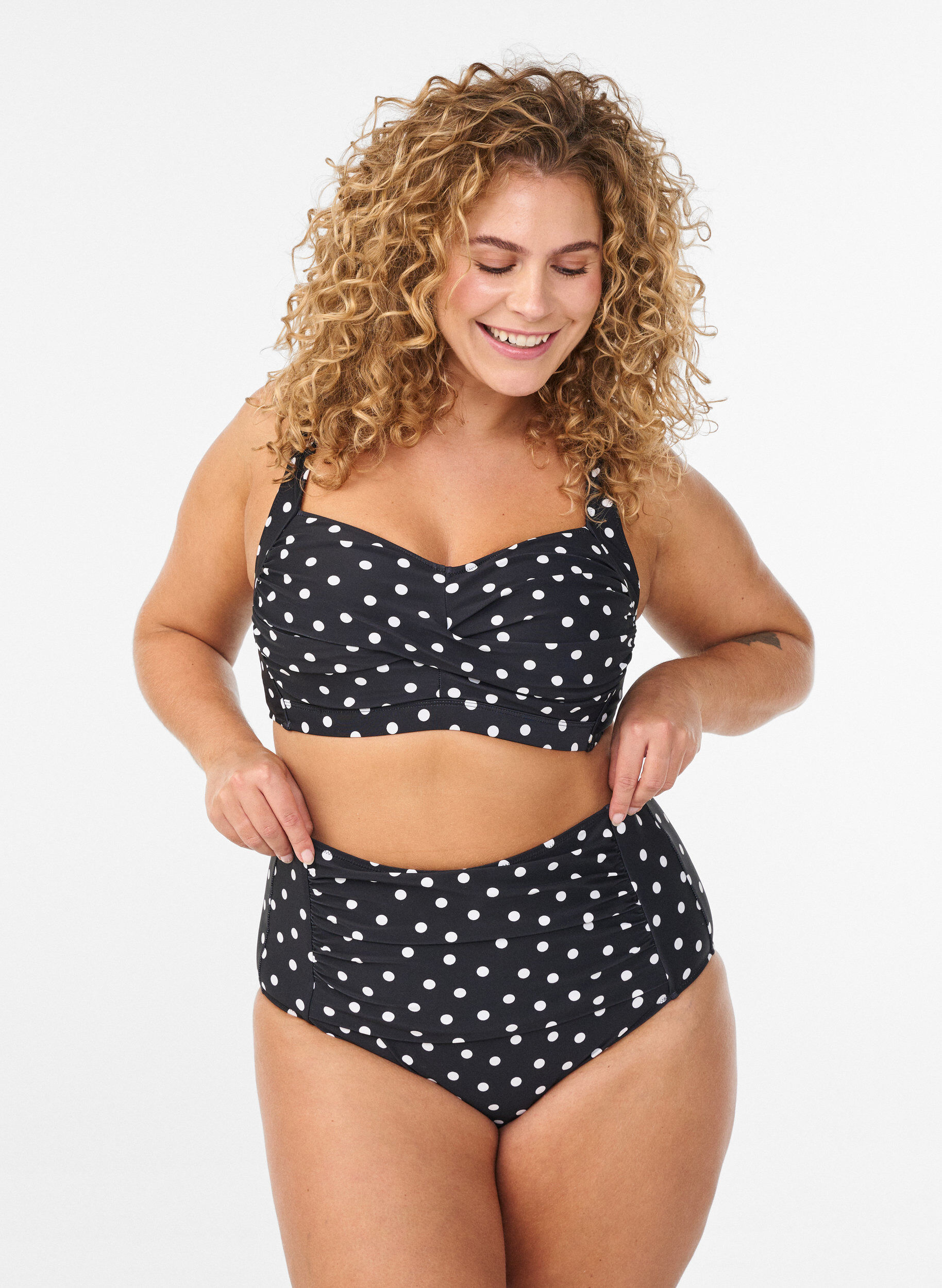 Zizzi Bikinibroekje met print en een hoge taille, Zwart, Model image number 0